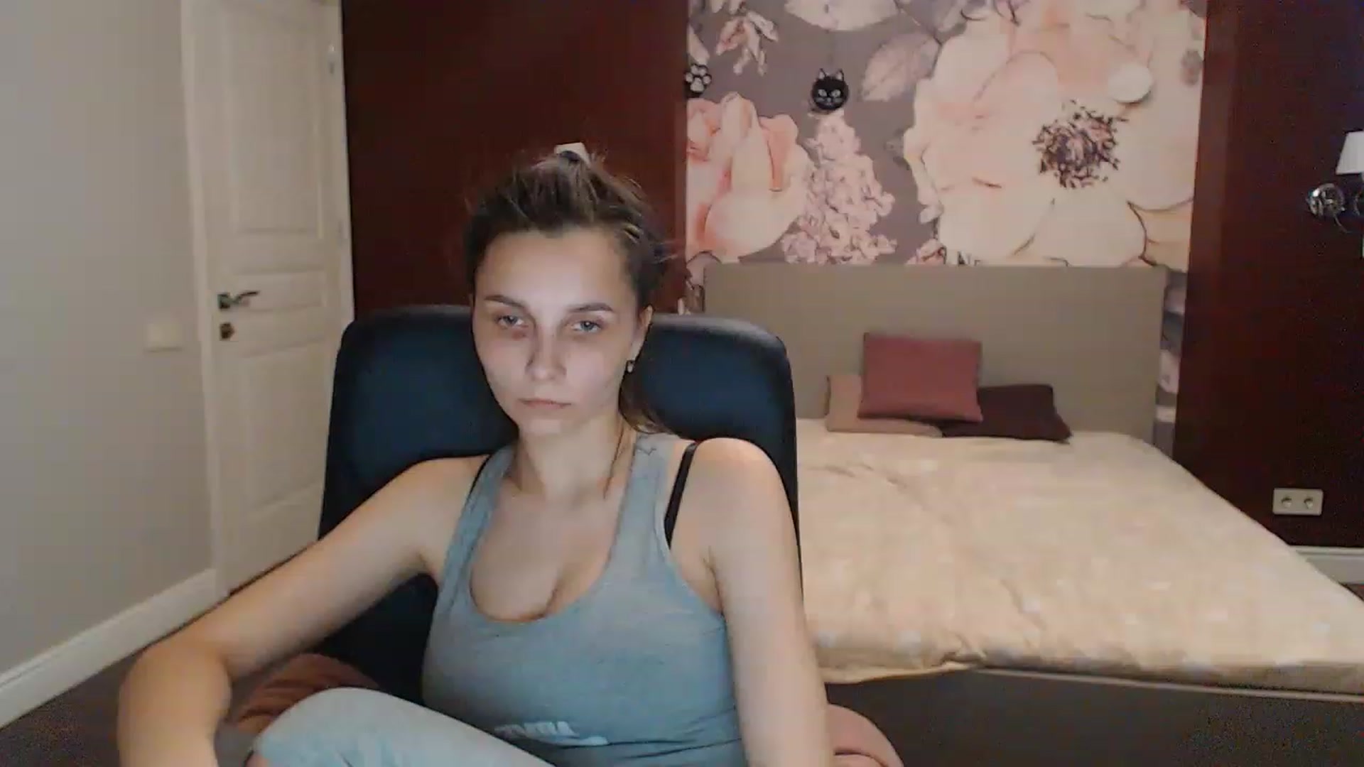 Gallery image thumbnail from Karina_Mils's myfreecams stream on, 05/26/2023, 16:08 image 2 of 20