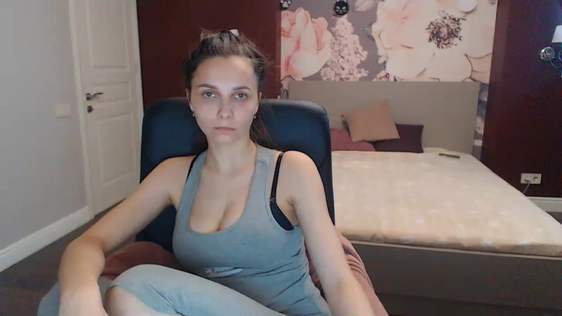 Gallery image thumbnail from Karina_Mils's myfreecams stream on, 05/27/2023, 12:05 image 7 of 20