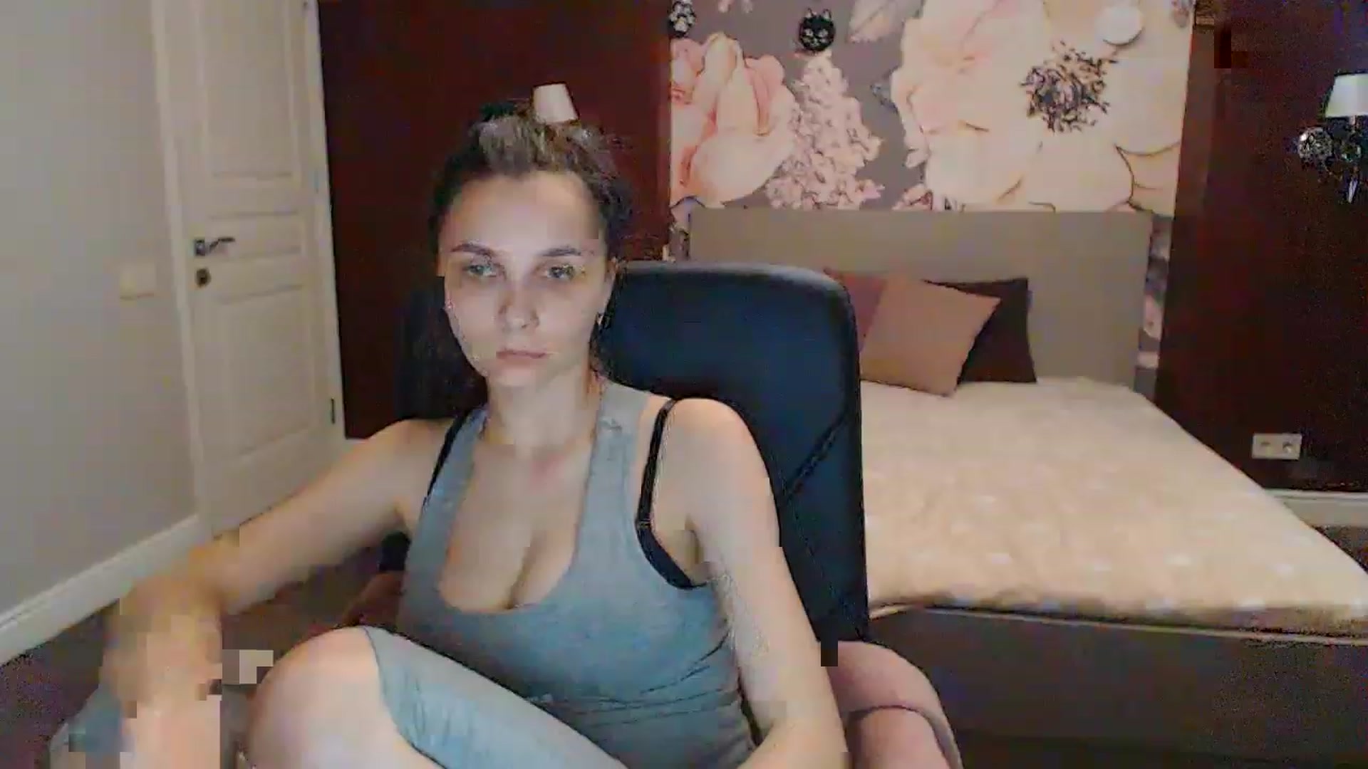 Gallery image thumbnail from Karina_Mils's myfreecams stream on, 05/28/2023, 14:24 image 15 of 20