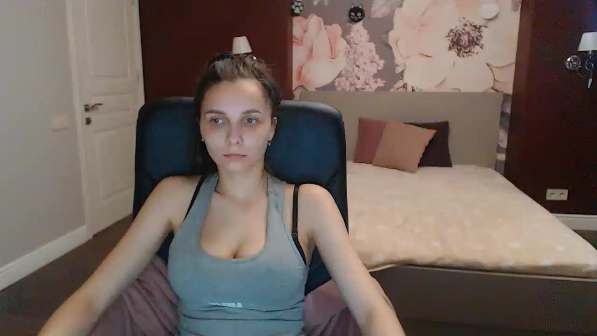 Gallery image thumbnail from Karina_Mils's myfreecams stream on, 05/28/2023, 14:24 image 20 of 20
