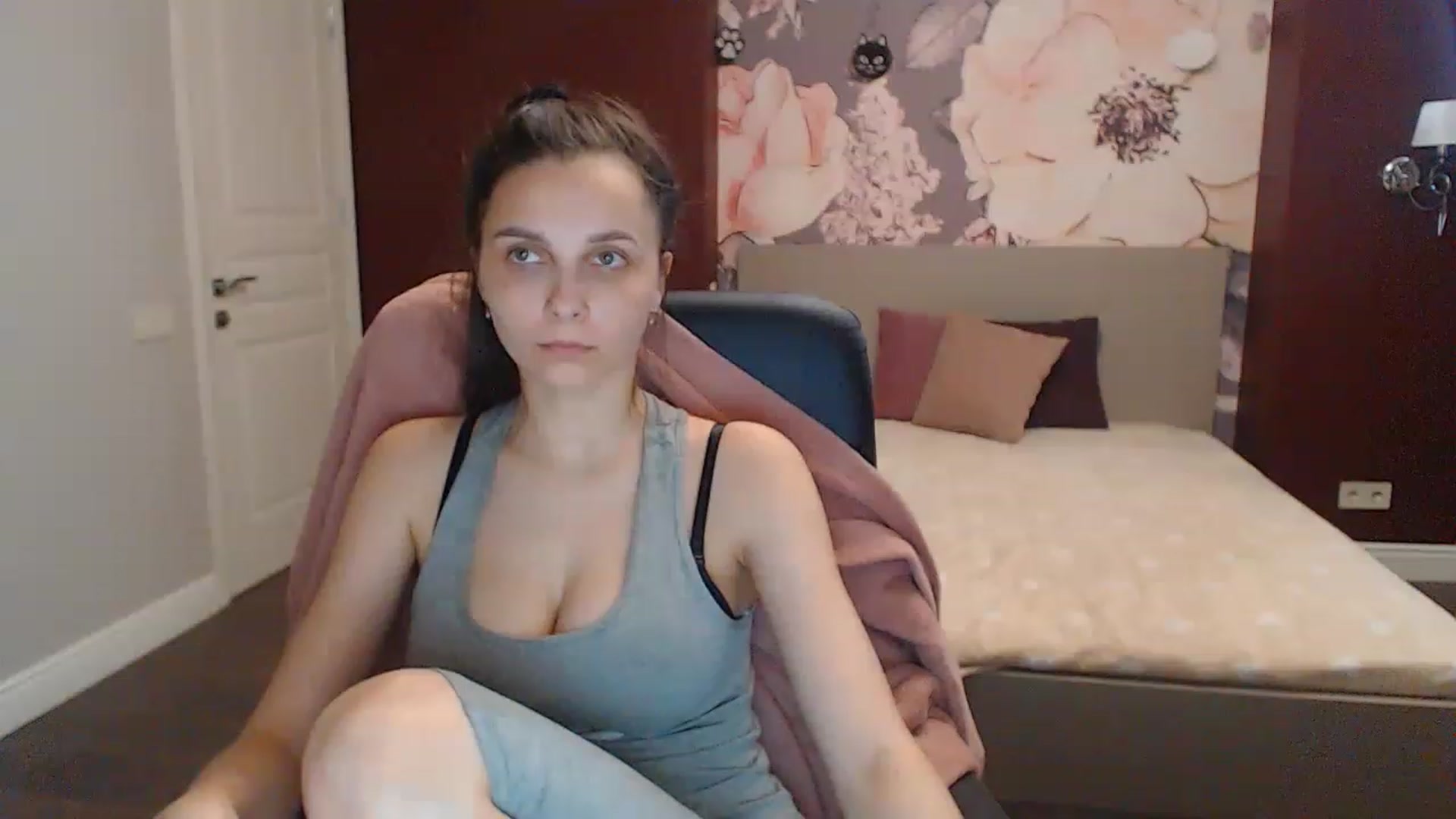 Gallery image thumbnail from Karina_Mils's myfreecams stream on, 05/28/2023, 15:49 image 19 of 20