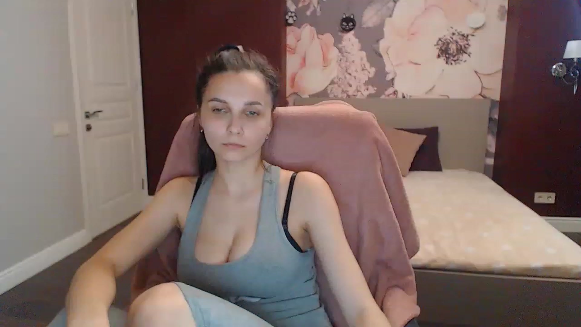 Gallery image thumbnail from Karina_Mils's myfreecams stream on, 05/28/2023, 15:49 image 5 of 20