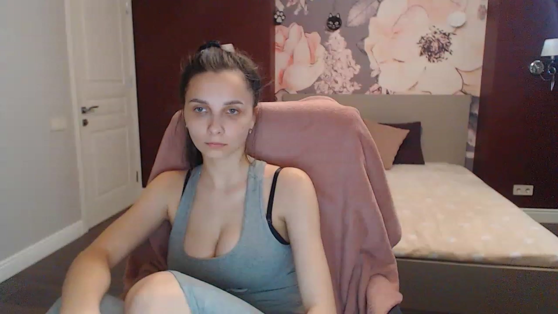 Gallery image thumbnail from Karina_Mils's myfreecams stream on, 05/28/2023, 15:49 image 1 of 20
