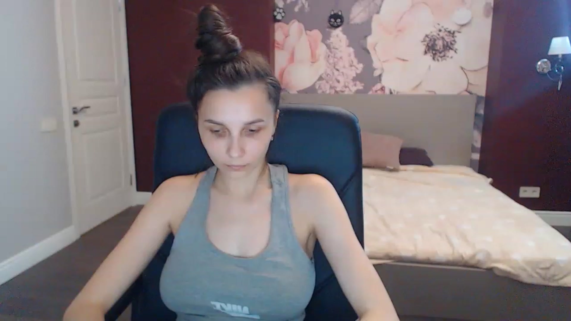 Gallery image thumbnail from Karina_Mils's myfreecams stream on, 05/29/2023, 12:00 image 16 of 20