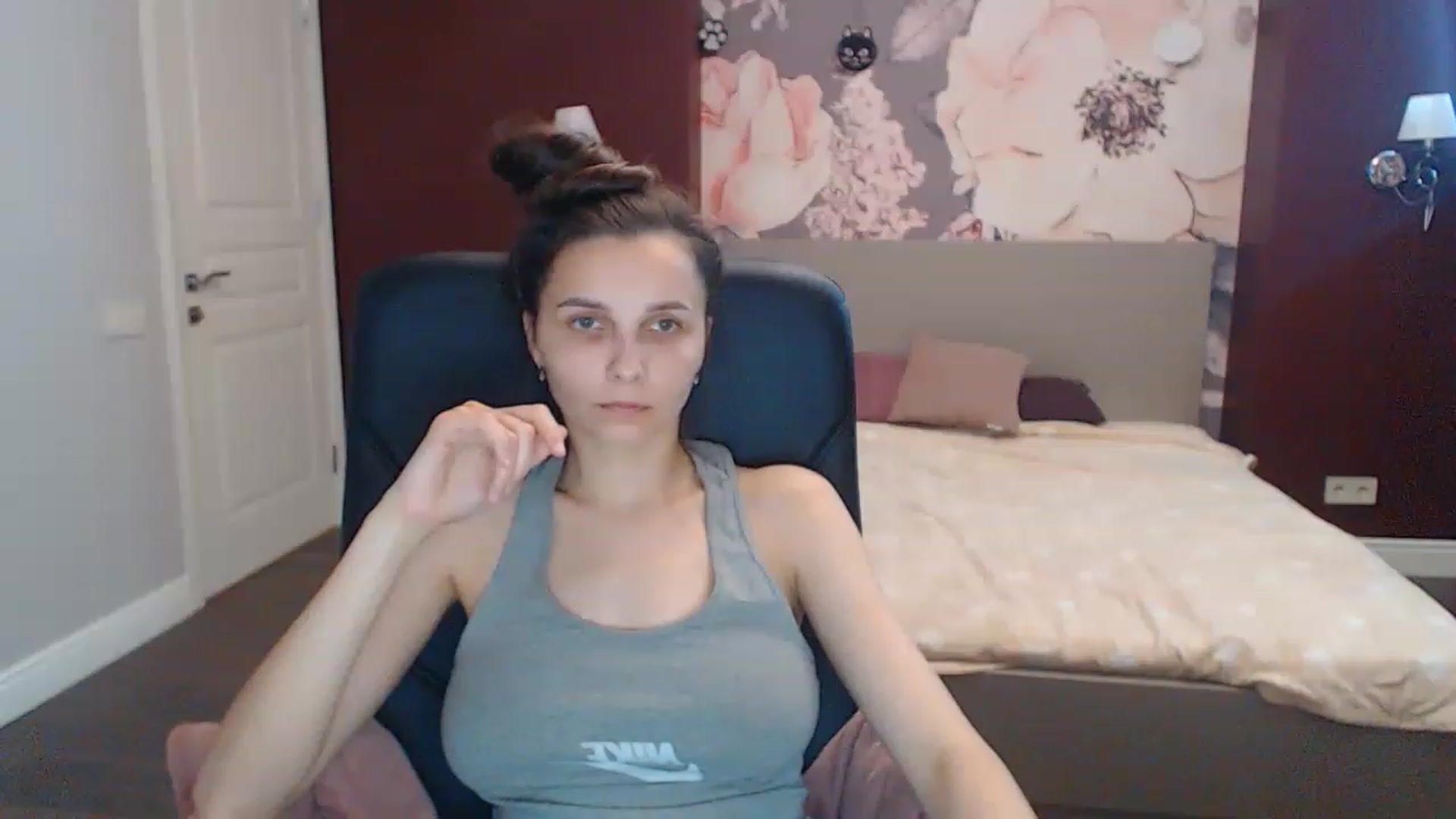 Gallery image thumbnail from Karina_Mils's myfreecams stream on, 05/29/2023, 12:00 image 13 of 20