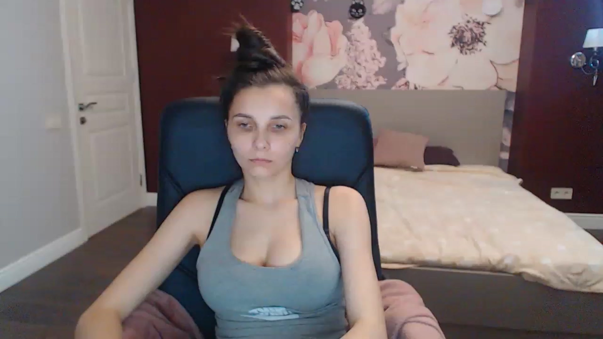 Gallery image thumbnail from Karina_Mils's myfreecams stream on, 05/29/2023, 12:00 image 4 of 20