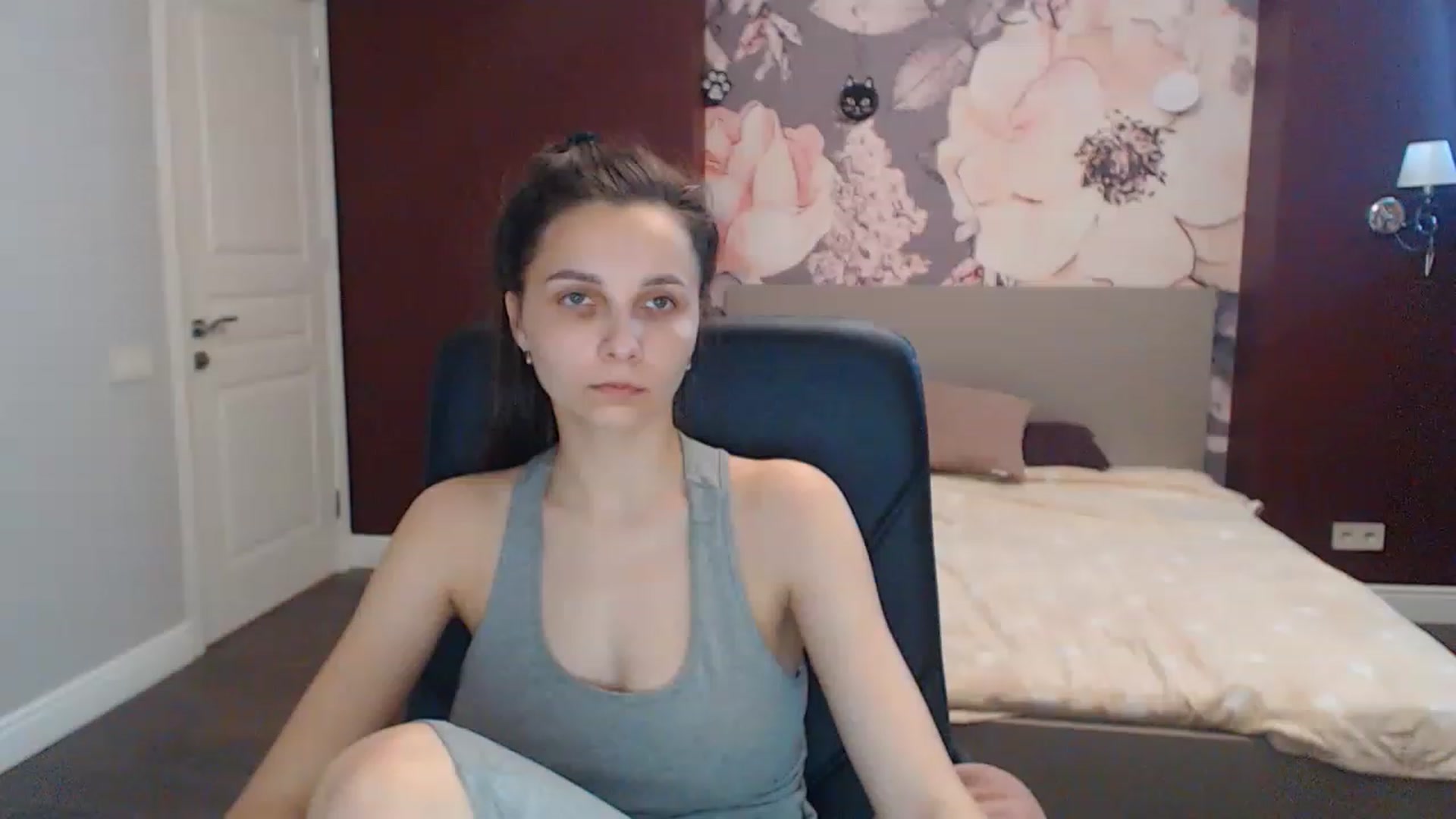 Gallery image thumbnail from Karina_Mils's myfreecams stream on, 05/29/2023, 12:00 image 9 of 20