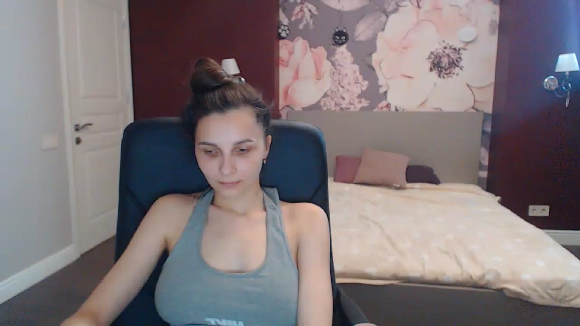 Gallery image thumbnail from Karina_Mils's myfreecams stream on, 05/29/2023, 12:00 image 20 of 20