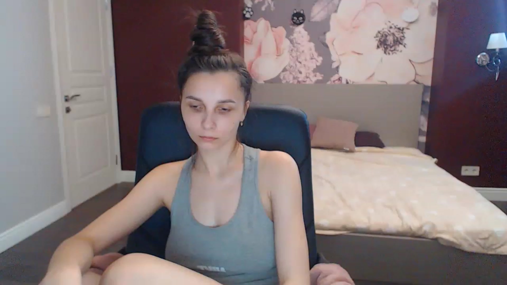 Gallery image thumbnail from Karina_Mils's myfreecams stream on, 05/29/2023, 12:00 image 14 of 20