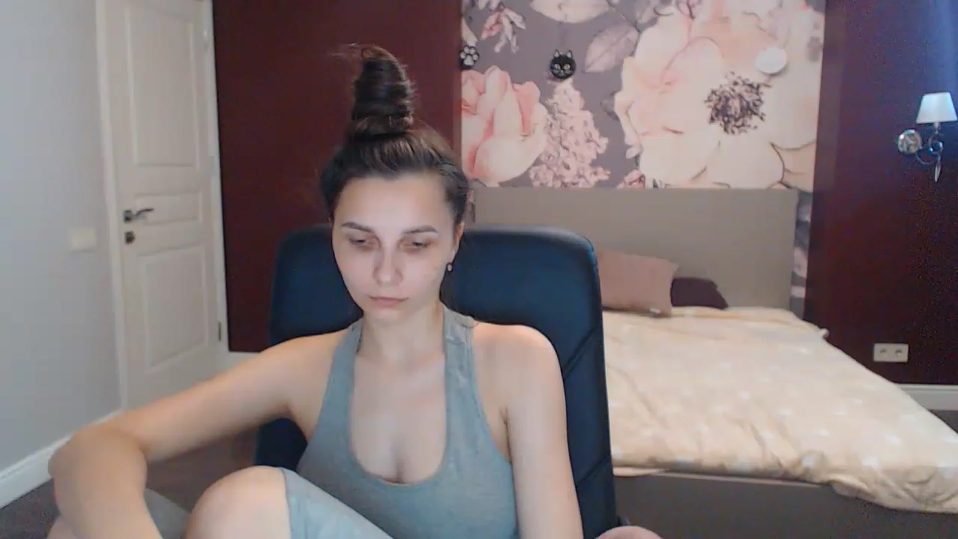 Gallery image thumbnail from Karina_Mils's myfreecams stream on, 05/29/2023, 12:00 image 10 of 20