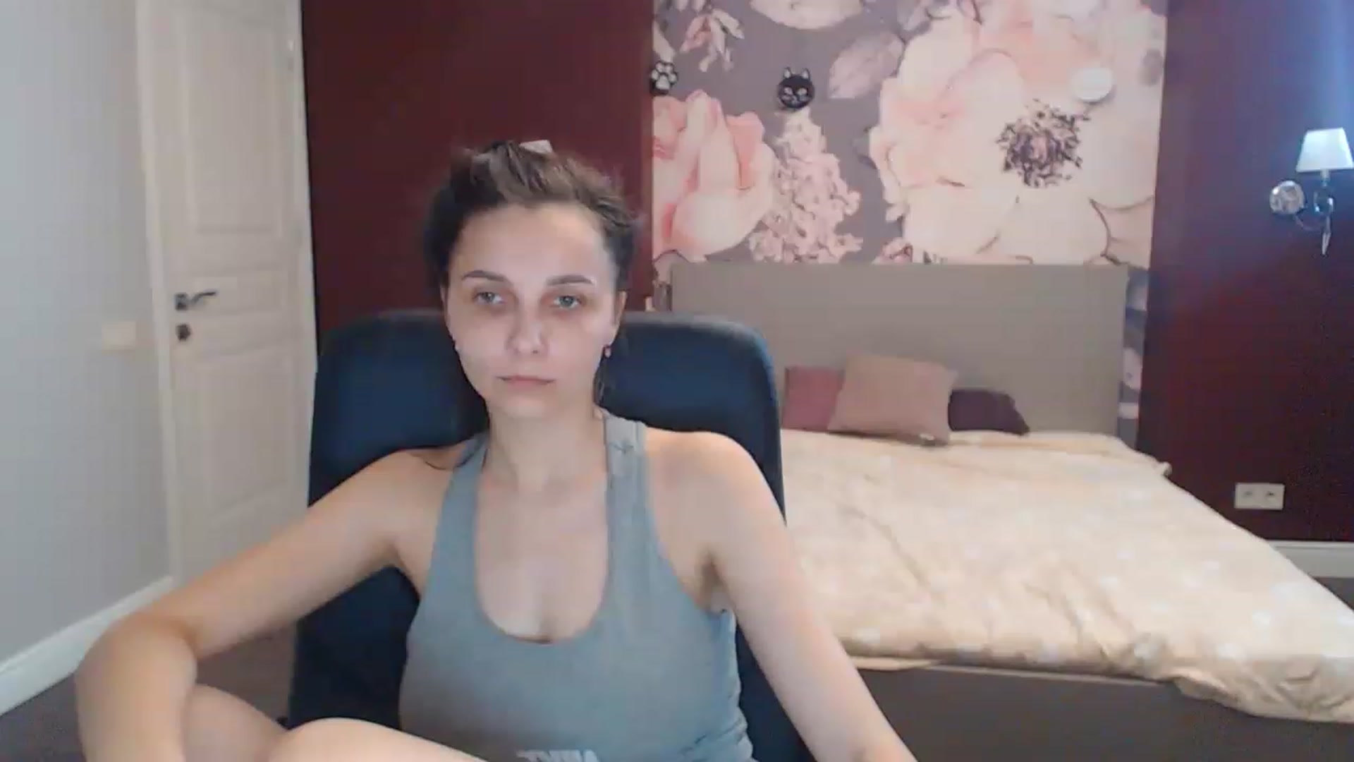 Gallery image thumbnail from Karina_Mils's myfreecams stream on, 05/29/2023, 12:23 image 18 of 20