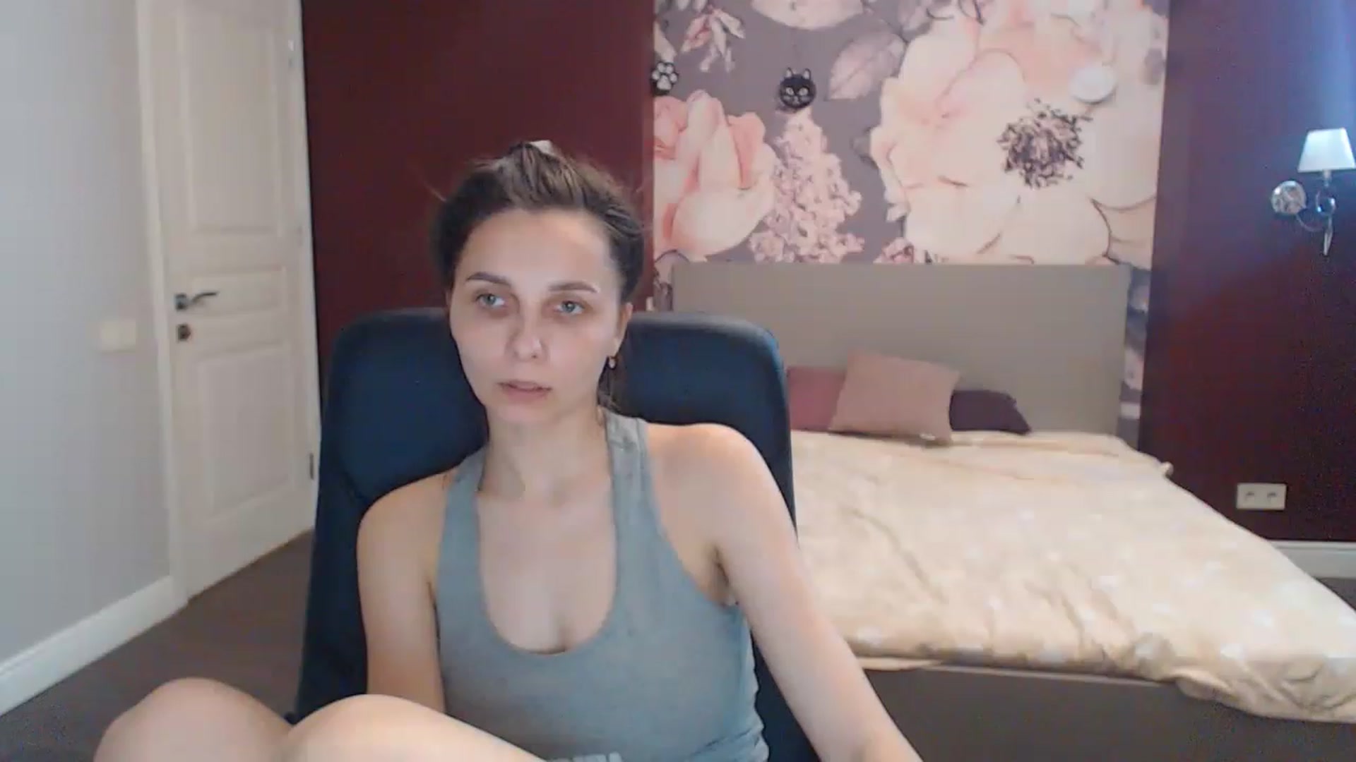 Gallery image thumbnail from Karina_Mils's myfreecams stream on, 05/29/2023, 12:23 image 16 of 20