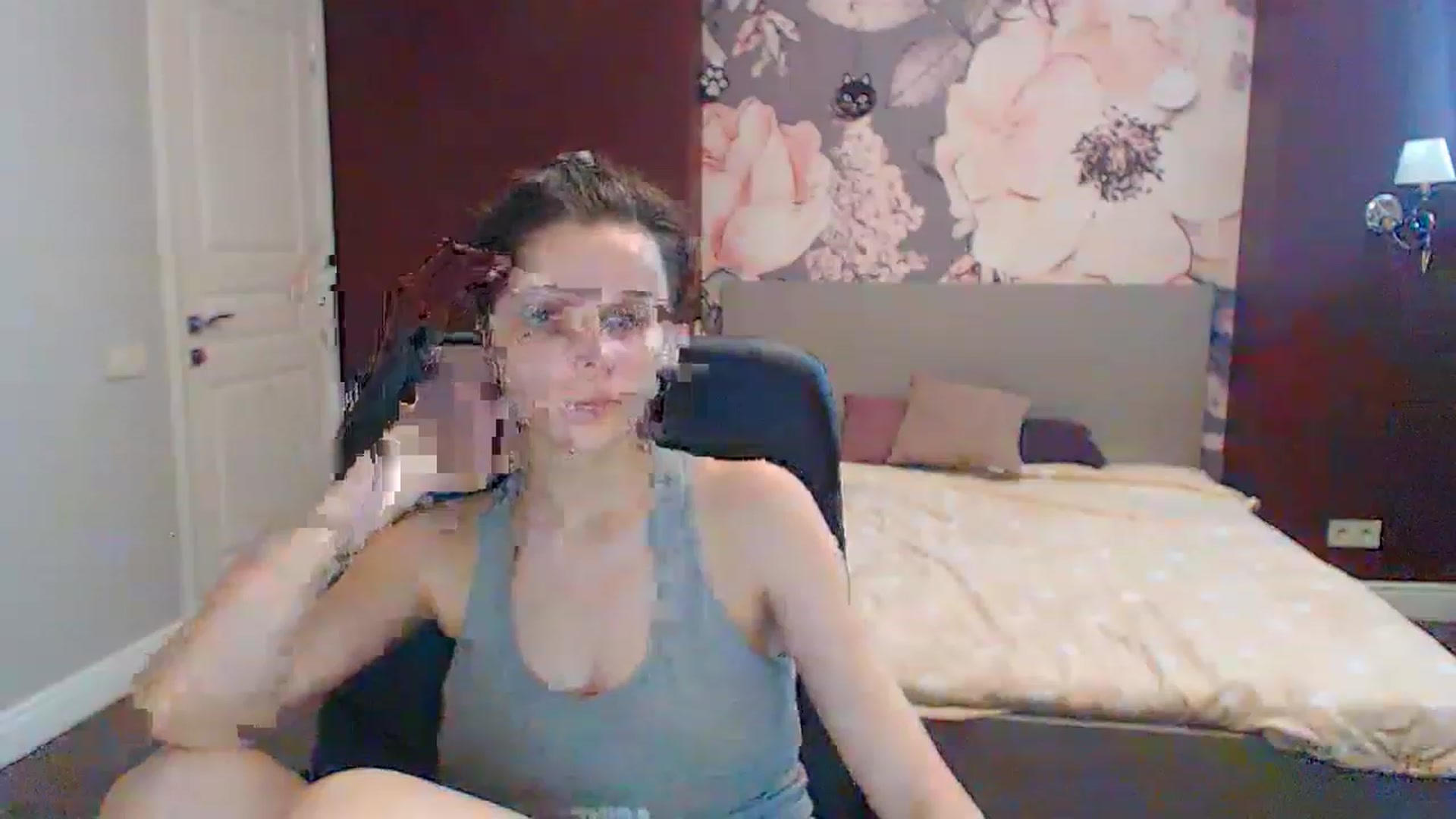 Gallery image thumbnail from Karina_Mils's myfreecams stream on, 05/29/2023, 12:23 image 17 of 20