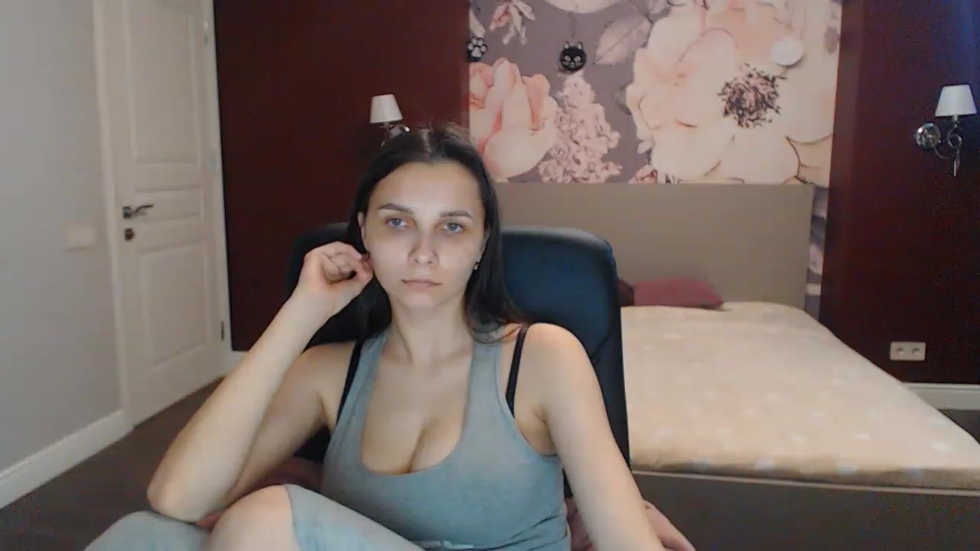 Gallery image thumbnail from Karina_Mils's myfreecams stream on, 06/01/2023, 07:16 image 7 of 20