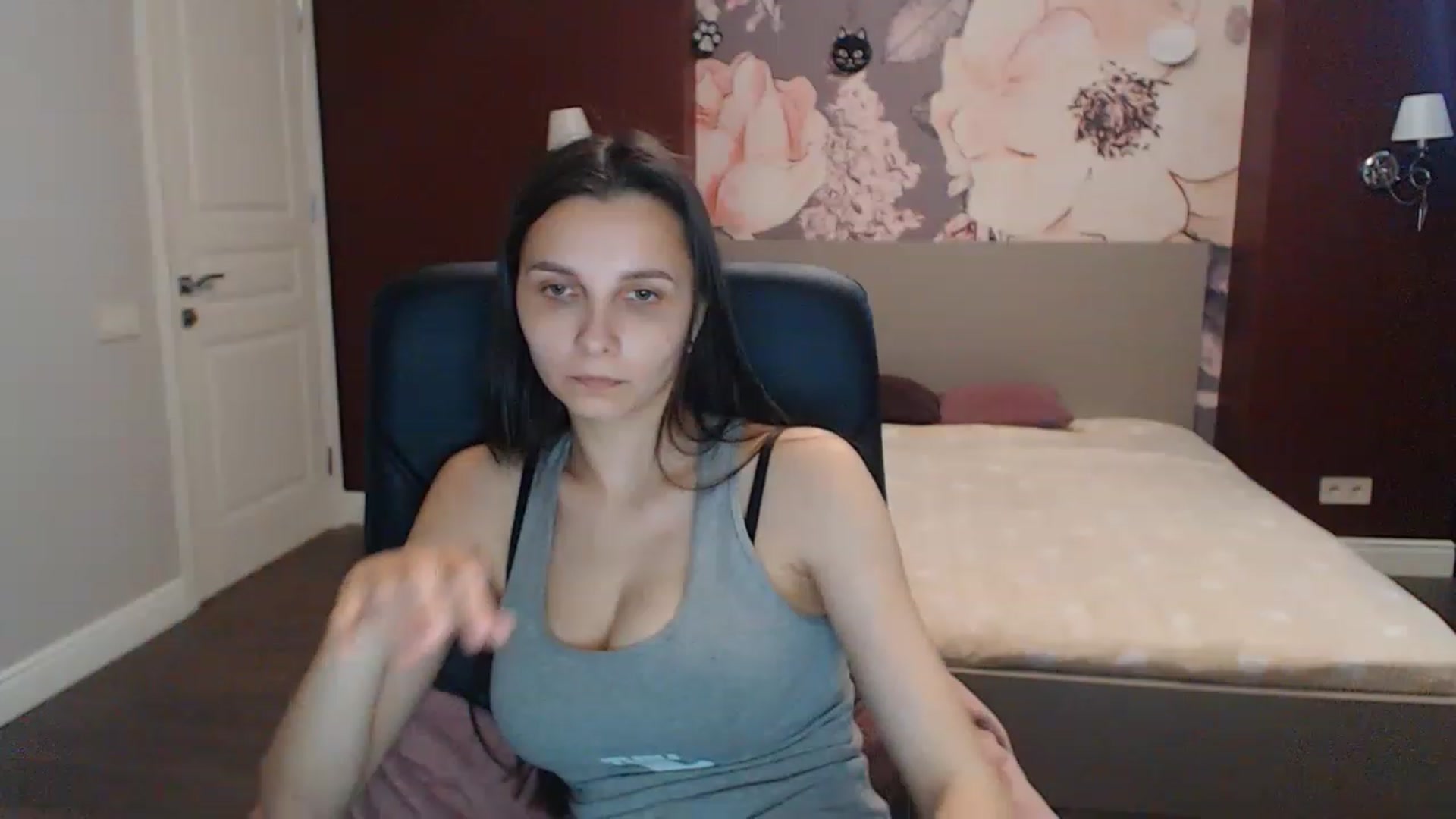 Gallery image thumbnail from Karina_Mils's myfreecams stream on, 06/01/2023, 07:16 image 20 of 20
