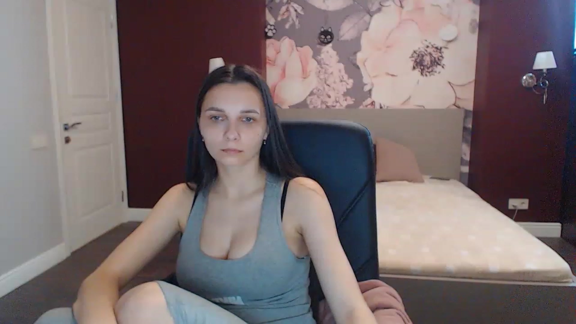 Gallery image thumbnail from Karina_Mils's myfreecams stream on, 06/02/2023, 14:05 image 12 of 20