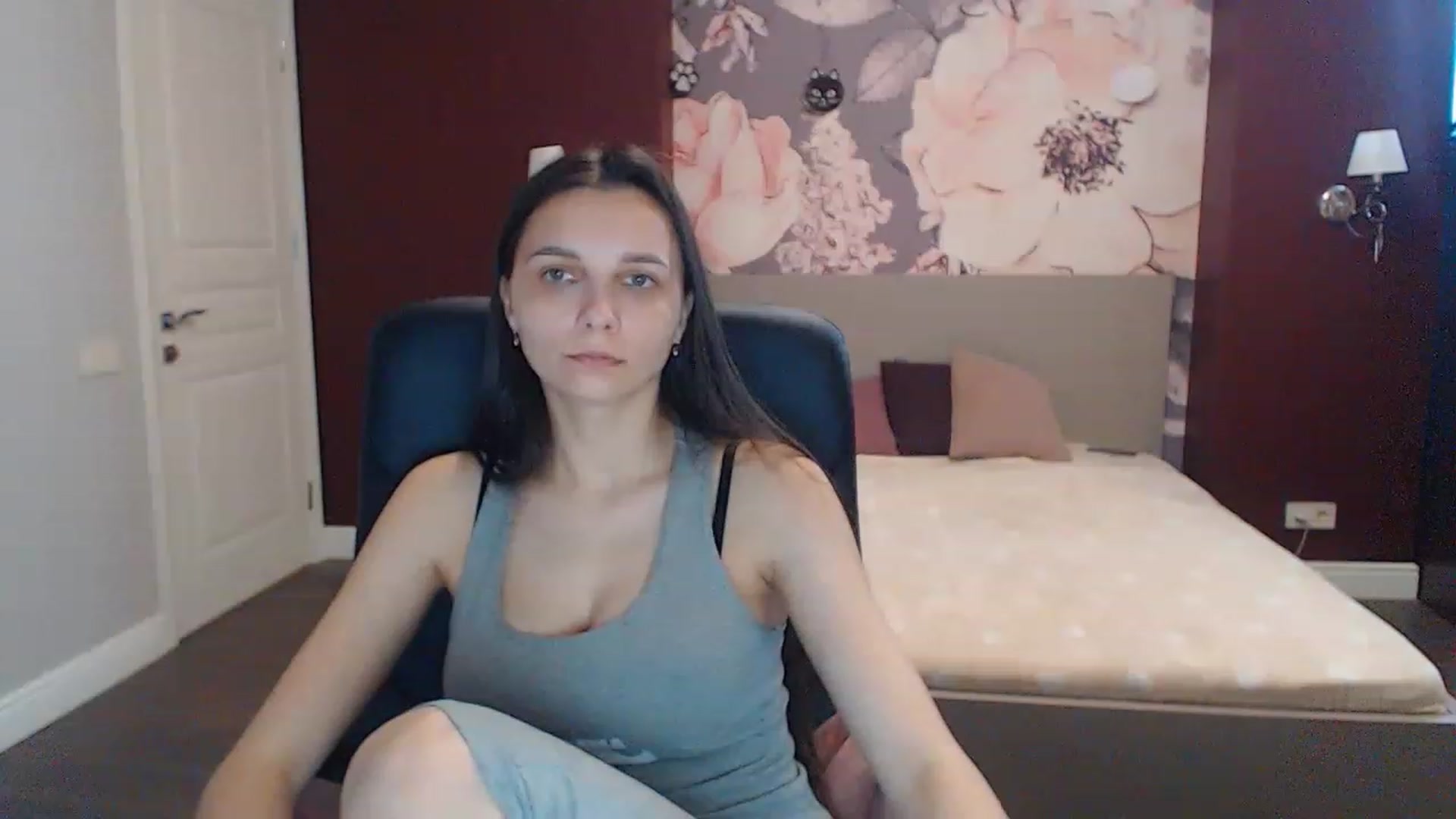 Gallery image thumbnail from Karina_Mils's myfreecams stream on, 06/02/2023, 14:05 image 15 of 20