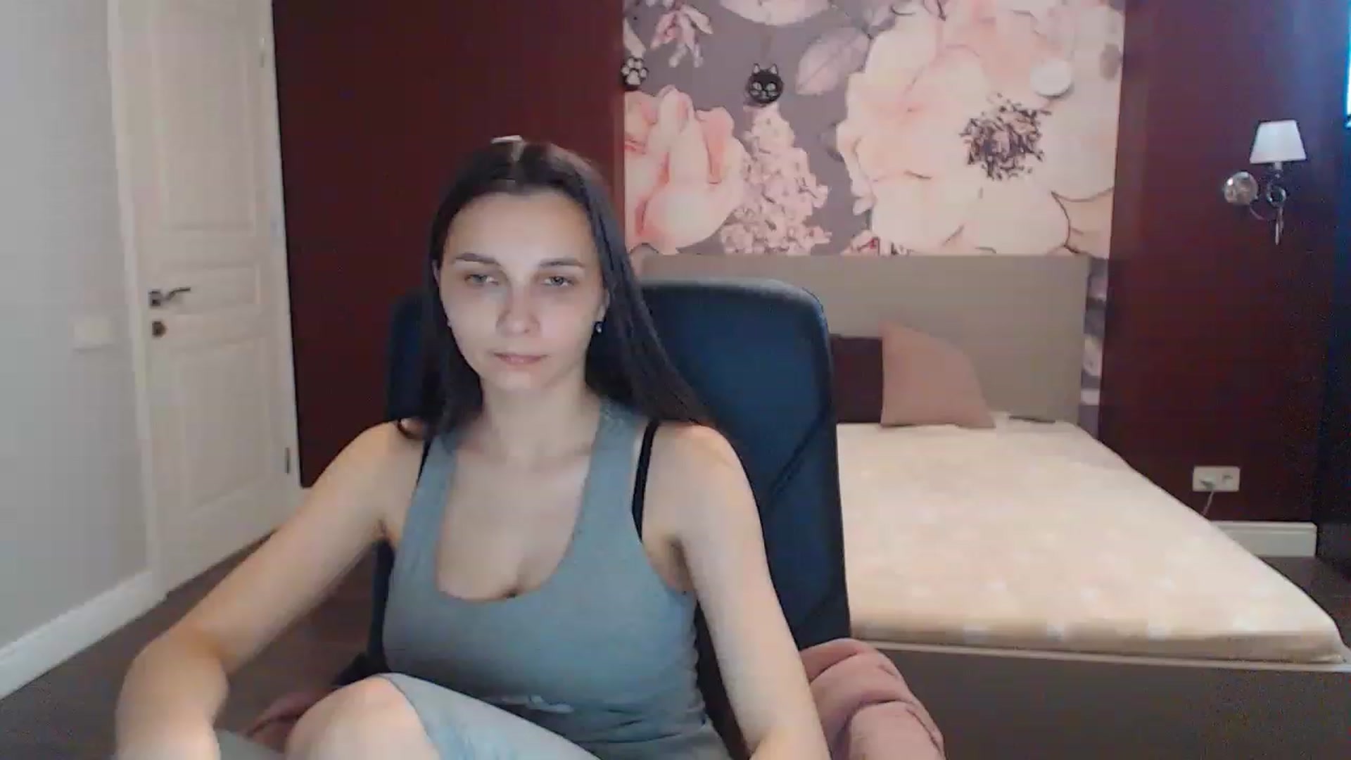 Gallery image thumbnail from Karina_Mils's myfreecams stream on, 06/02/2023, 14:05 image 7 of 20