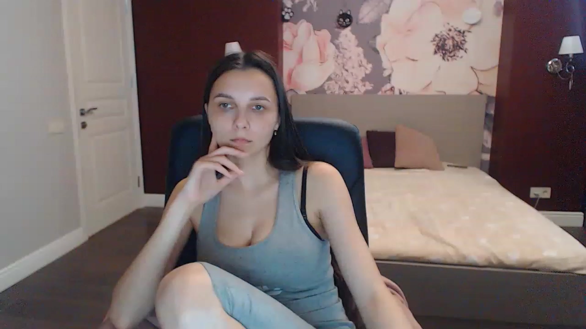 Gallery image thumbnail from Karina_Mils's myfreecams stream on, 06/02/2023, 15:45 image 14 of 20