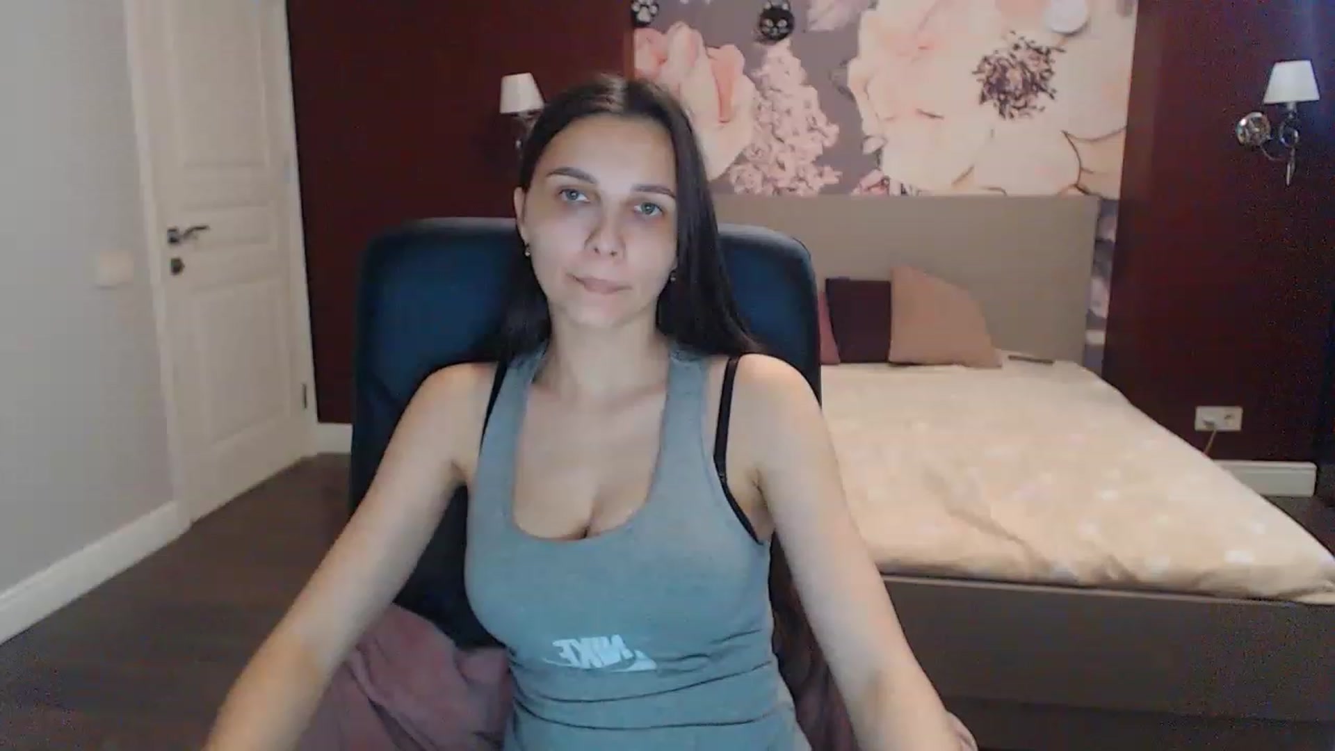 Gallery image thumbnail from Karina_Mils's myfreecams stream on, 06/02/2023, 15:45 image 6 of 20