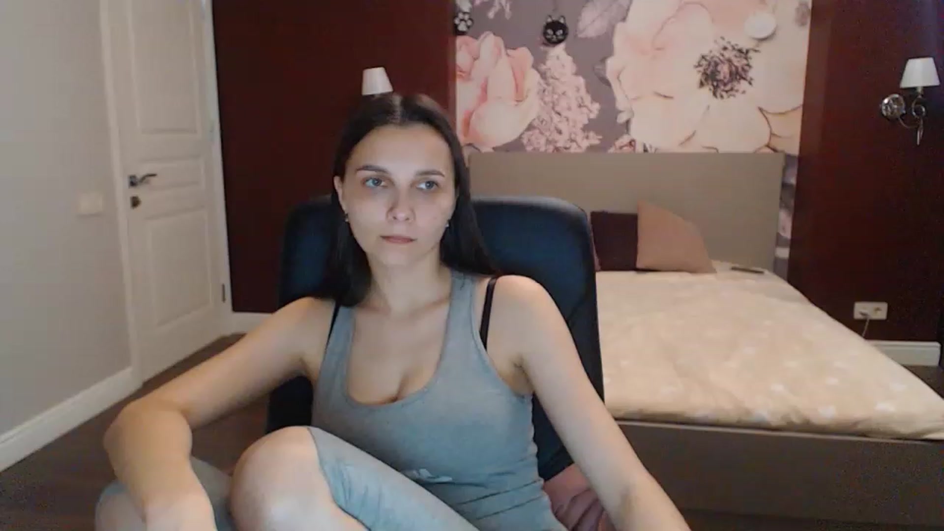 Gallery image thumbnail from Karina_Mils's myfreecams stream on, 06/02/2023, 17:06 image 1 of 20