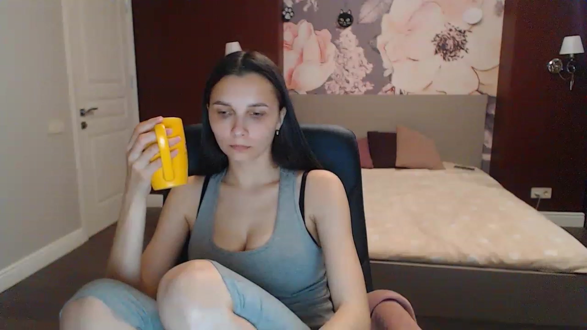 Gallery image thumbnail from Karina_Mils's myfreecams stream on, 06/02/2023, 17:06 image 9 of 20