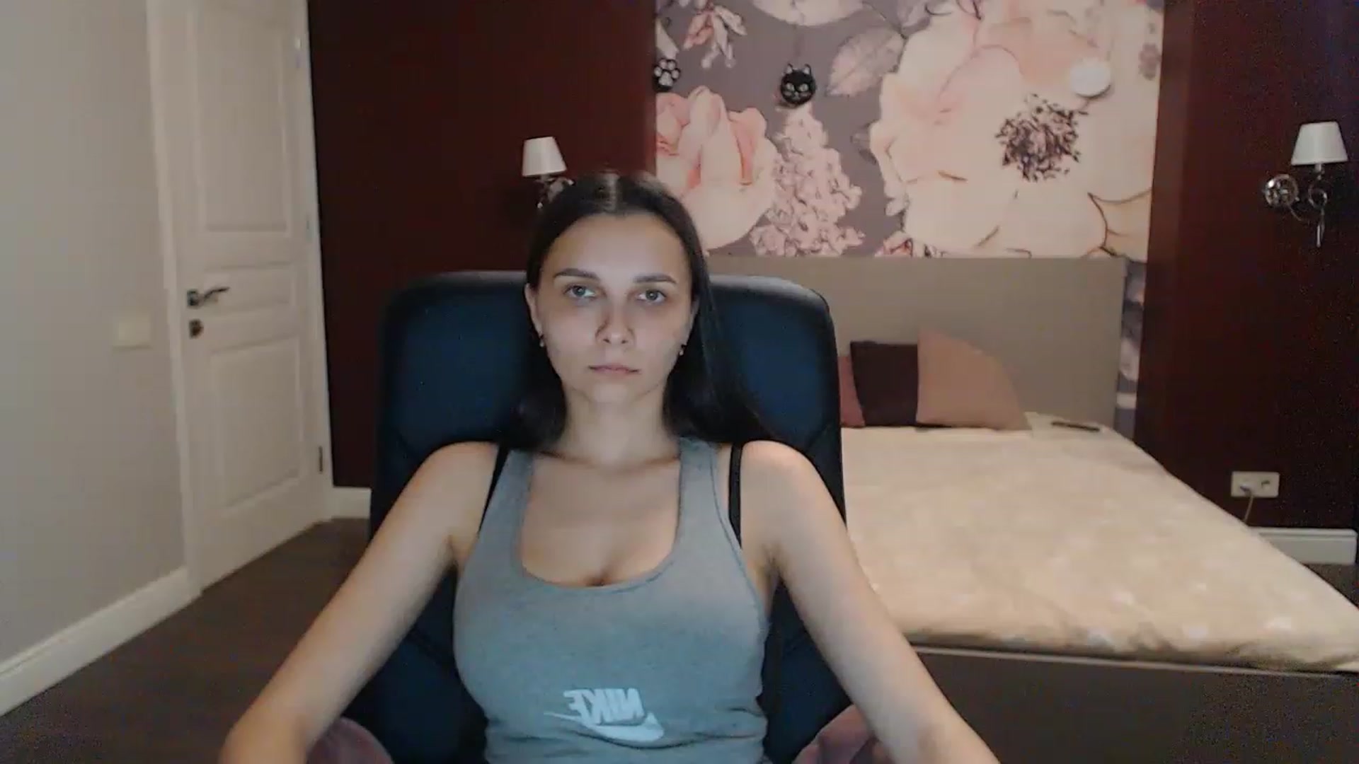 Gallery image thumbnail from Karina_Mils's myfreecams stream on, 06/02/2023, 17:06 image 15 of 20