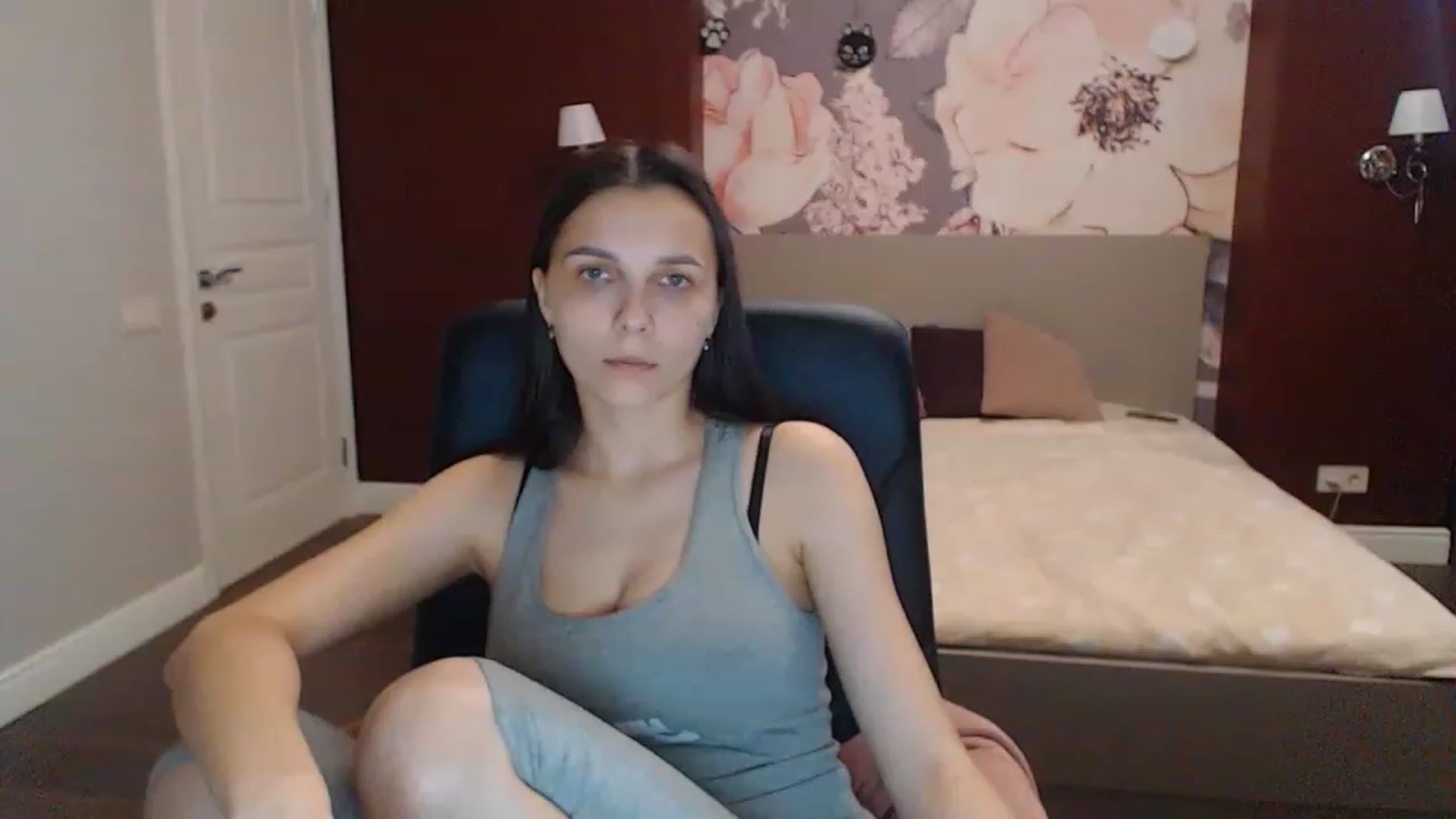Gallery image thumbnail from Karina_Mils's myfreecams stream on, 06/02/2023, 17:06 image 2 of 20