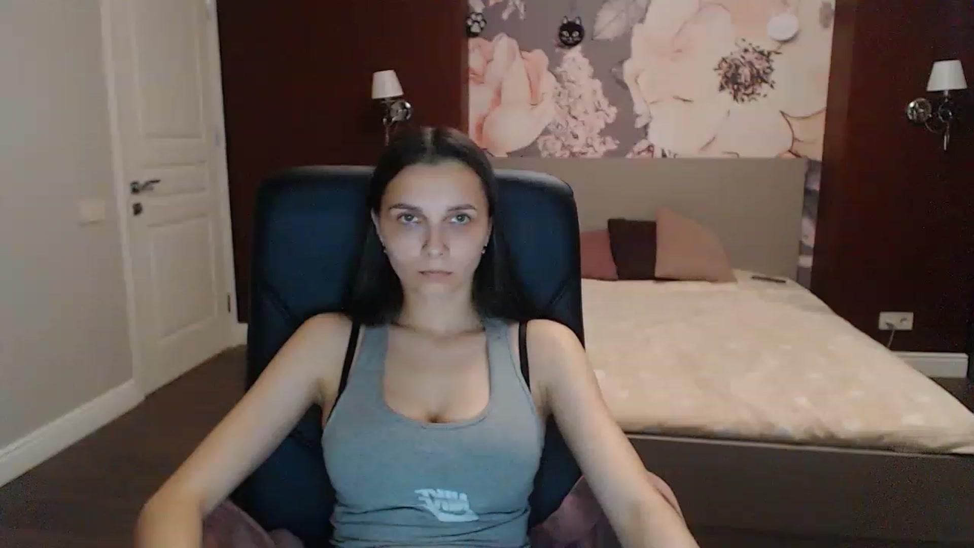 Gallery image thumbnail from Karina_Mils's myfreecams stream on, 06/02/2023, 17:06 image 19 of 20
