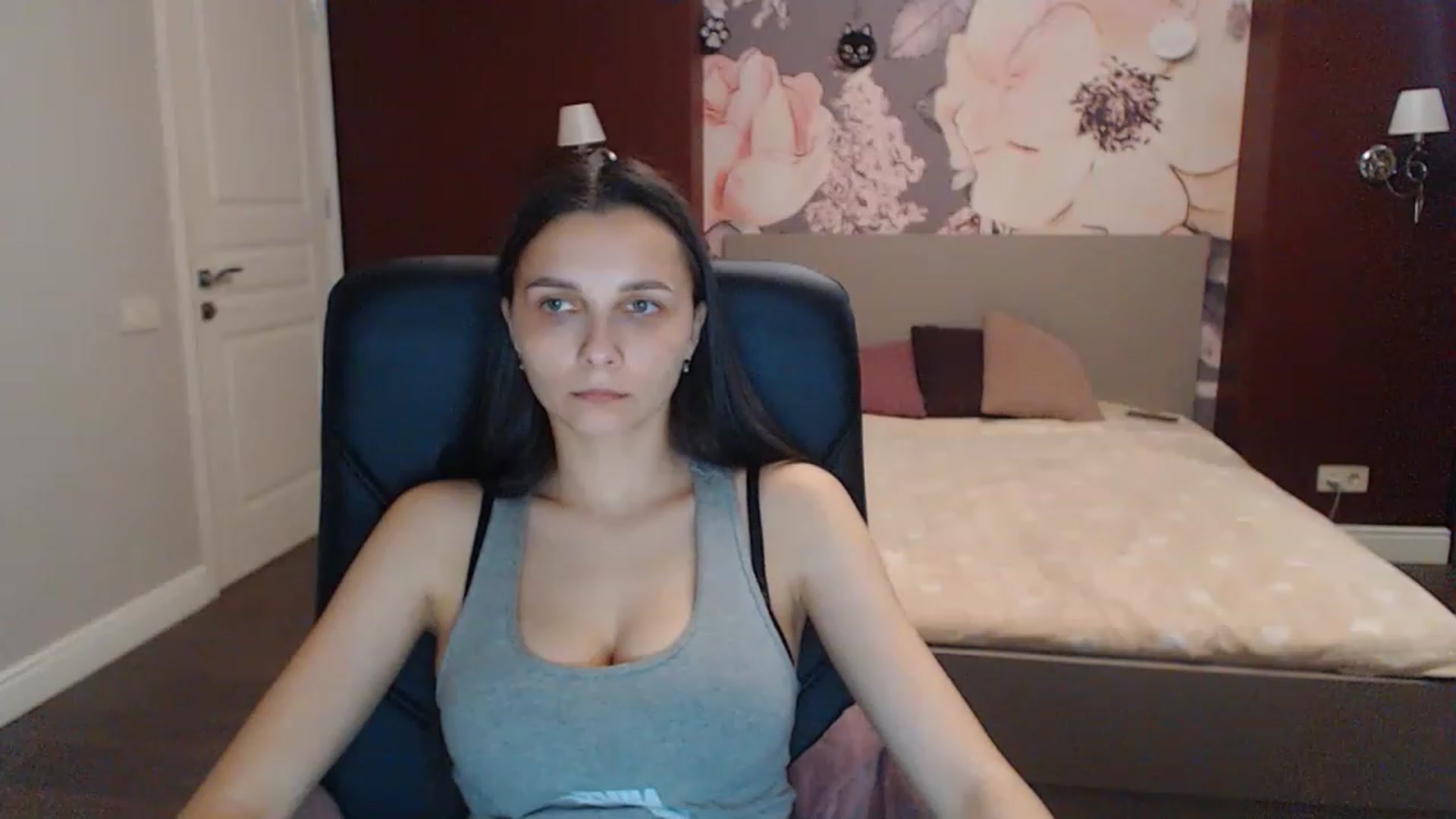 Gallery image thumbnail from Karina_Mils's myfreecams stream on, 06/02/2023, 17:06 image 6 of 20