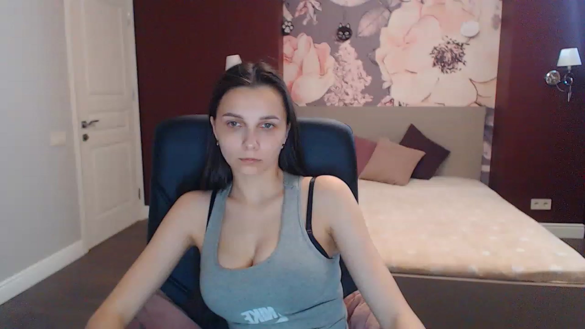 Gallery image thumbnail from Karina_Mils's myfreecams stream on, 06/03/2023, 14:16 image 20 of 20