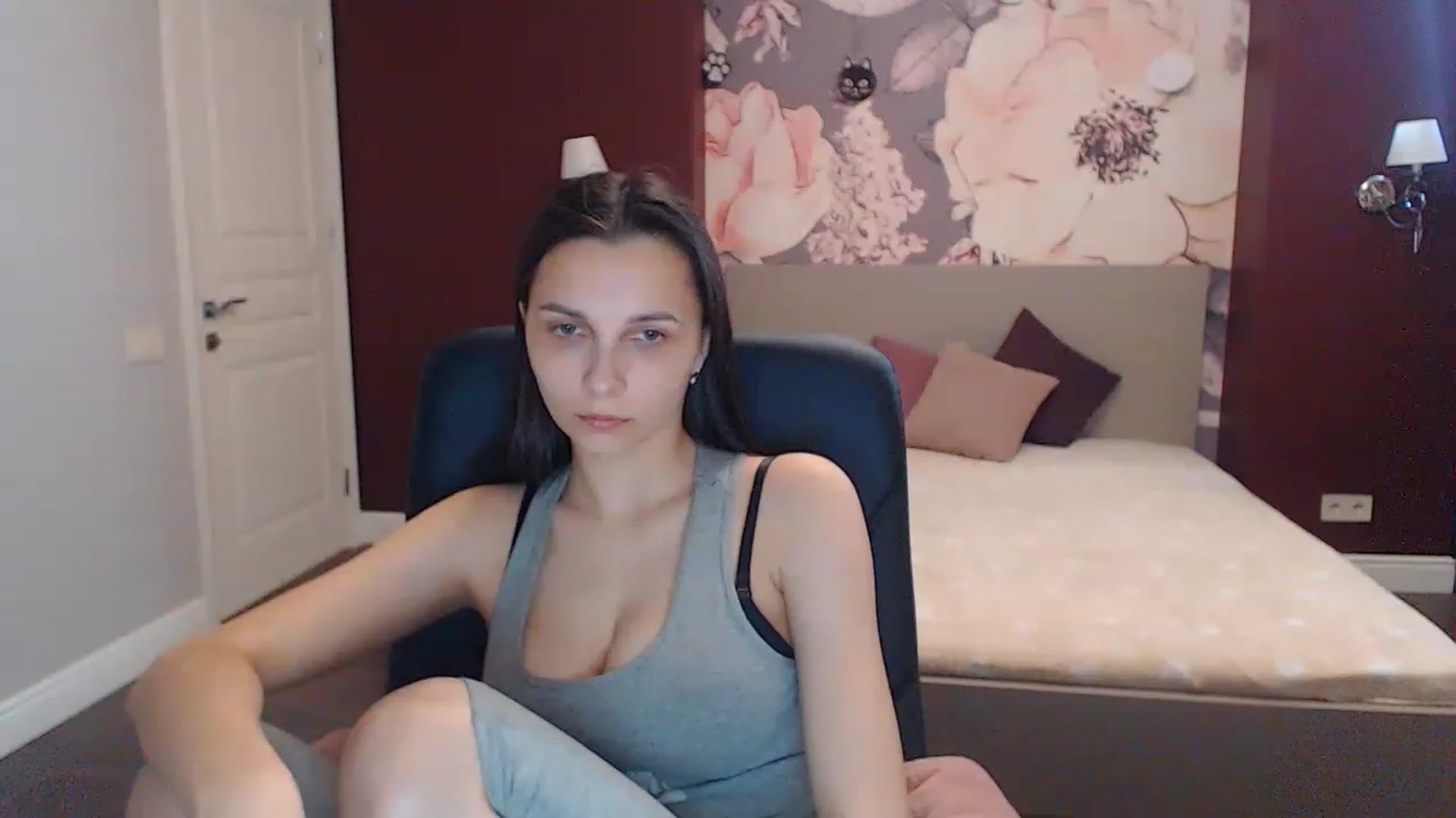 Gallery image thumbnail from Karina_Mils's myfreecams stream on, 06/03/2023, 14:16 image 19 of 20