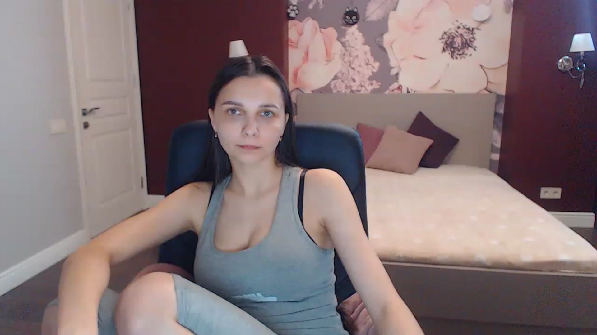 Gallery image thumbnail from Karina_Mils's myfreecams stream on, 06/03/2023, 14:16 image 1 of 20