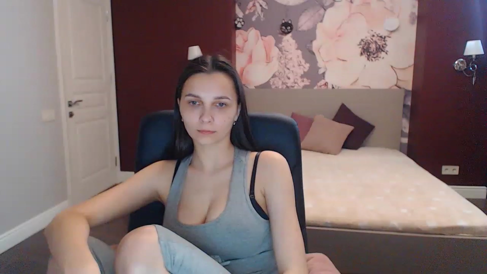 Gallery image thumbnail from Karina_Mils's myfreecams stream on, 06/03/2023, 14:16 image 16 of 20