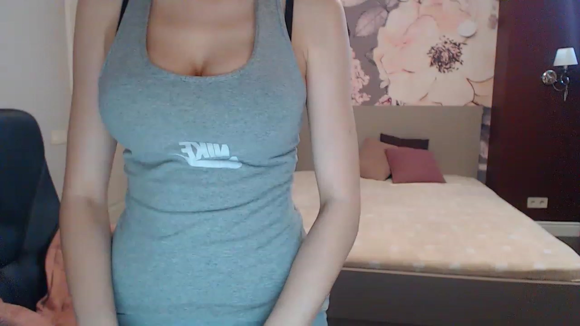 Gallery image thumbnail from Karina_Mils's myfreecams stream on, 06/04/2023, 14:01 image 20 of 20