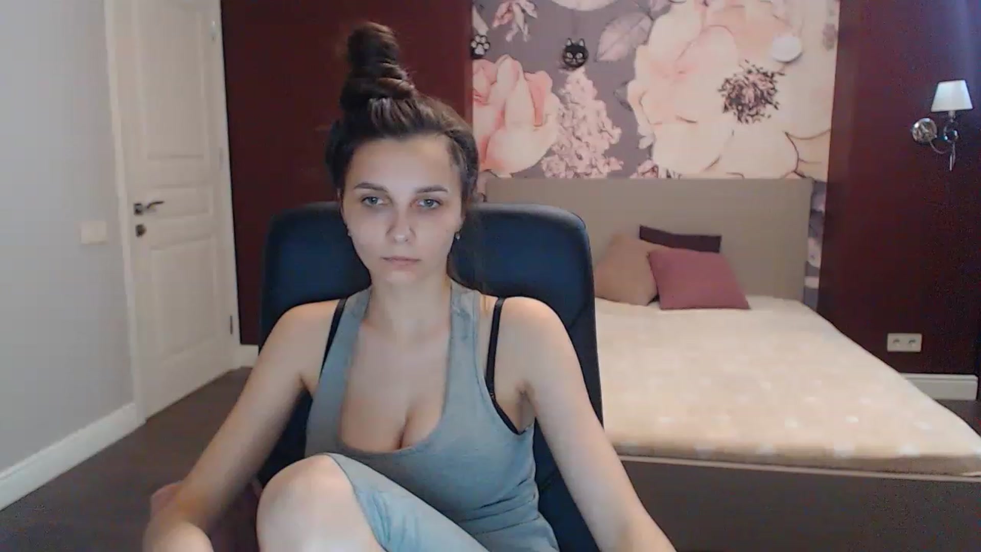 Gallery image thumbnail from Karina_Mils's myfreecams stream on, 06/04/2023, 14:43 image 20 of 20
