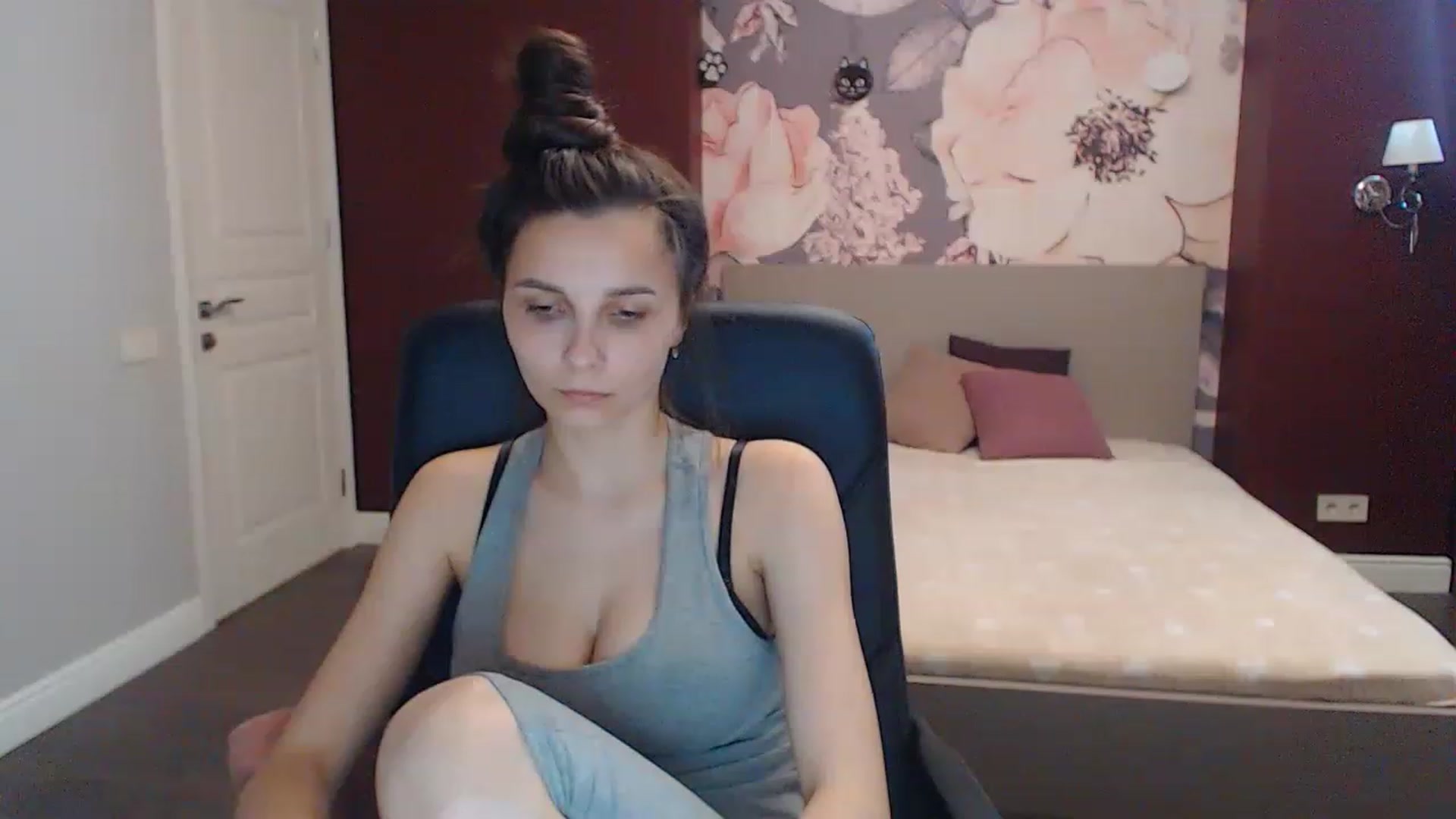Gallery image thumbnail from Karina_Mils's myfreecams stream on, 06/04/2023, 14:43 image 19 of 20