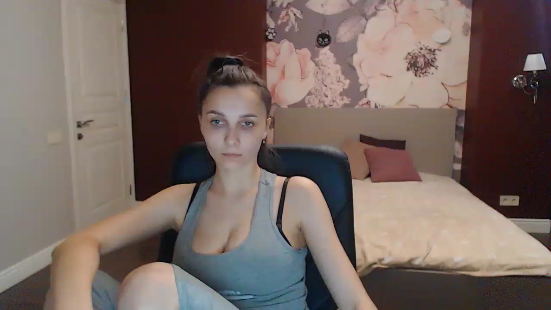Gallery image thumbnail from Karina_Mils's myfreecams stream on, 06/04/2023, 16:44 image 19 of 20