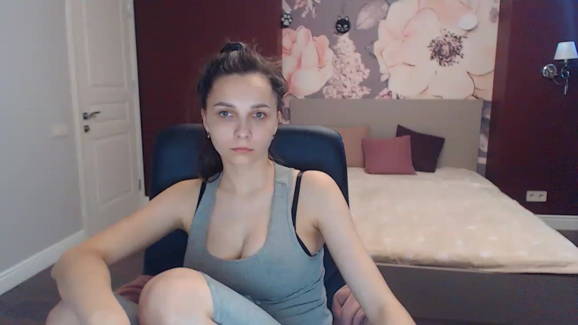 Gallery image thumbnail from Karina_Mils's myfreecams stream on, 06/05/2023, 11:13 image 5 of 20
