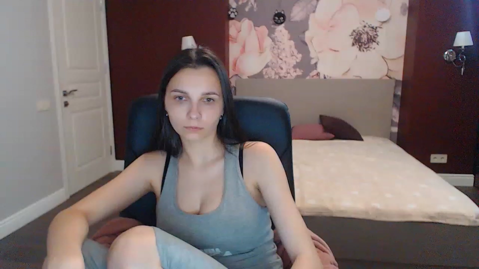 Gallery image thumbnail from Karina_Mils's myfreecams stream on, 06/08/2023, 10:09 image 5 of 20
