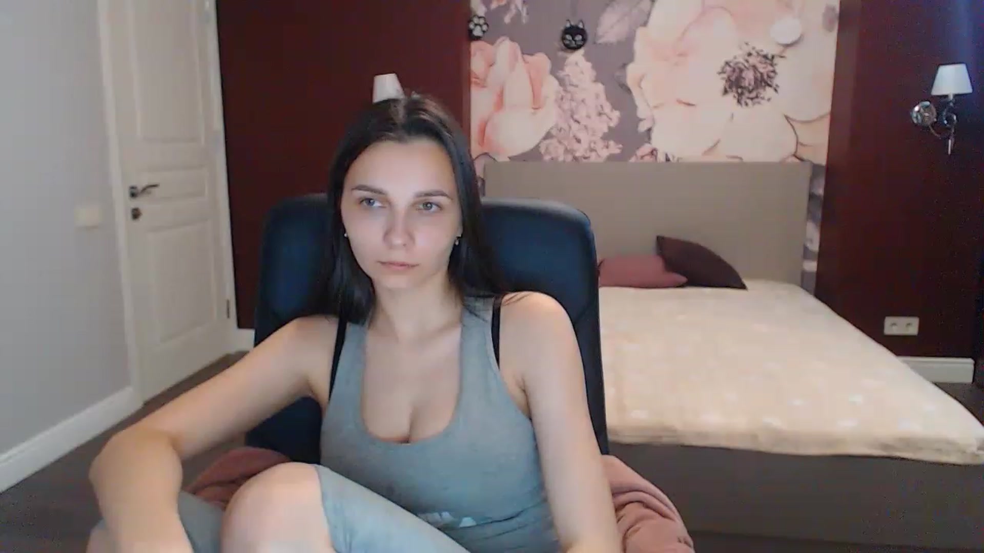 Gallery image thumbnail from Karina_Mils's myfreecams stream on, 06/08/2023, 10:09 image 2 of 20