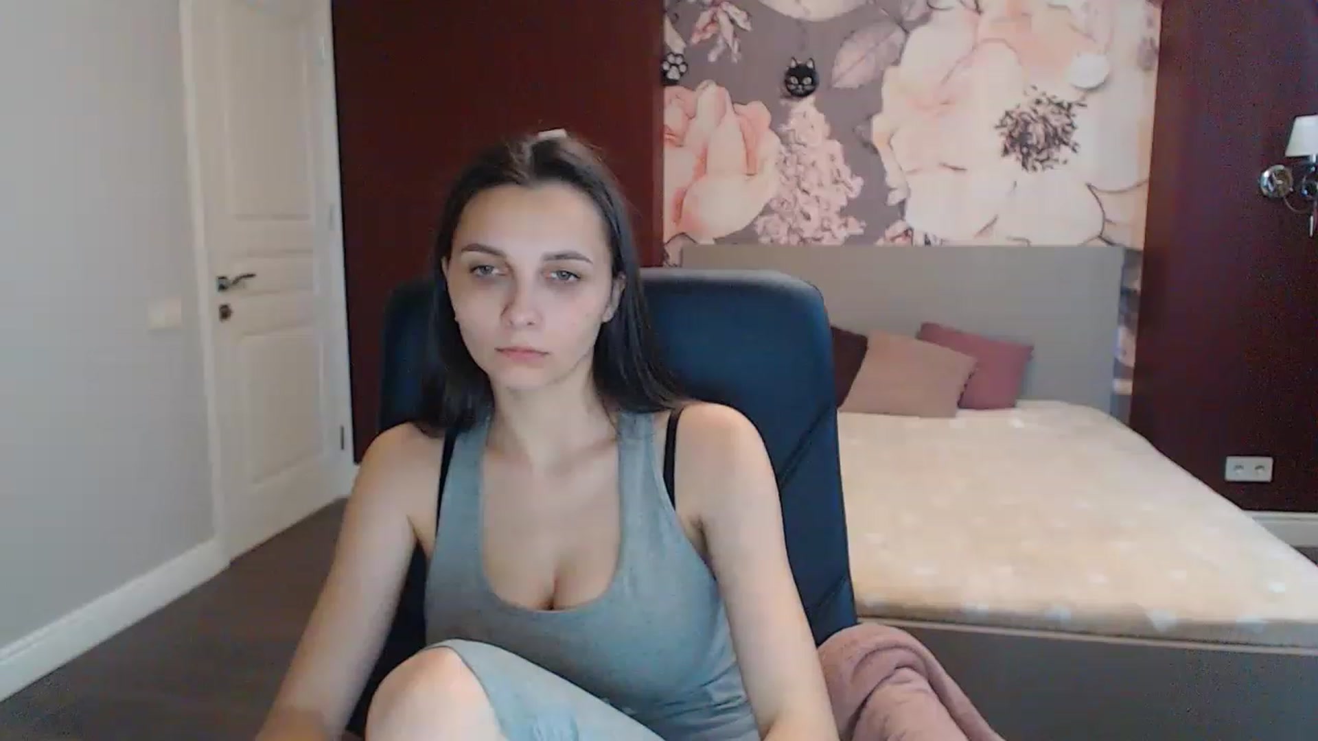 Gallery image thumbnail from Karina_Mils's myfreecams stream on, 06/09/2023, 16:15 image 8 of 20