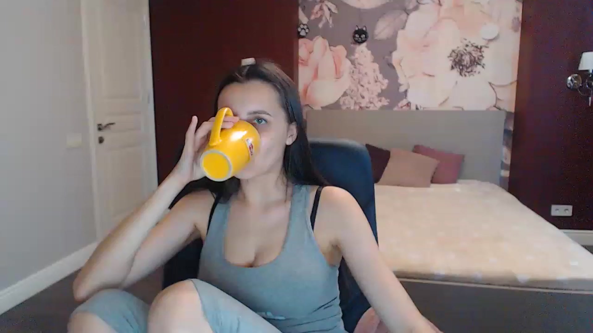 Gallery image thumbnail from Karina_Mils's myfreecams stream on, 06/09/2023, 16:15 image 20 of 20