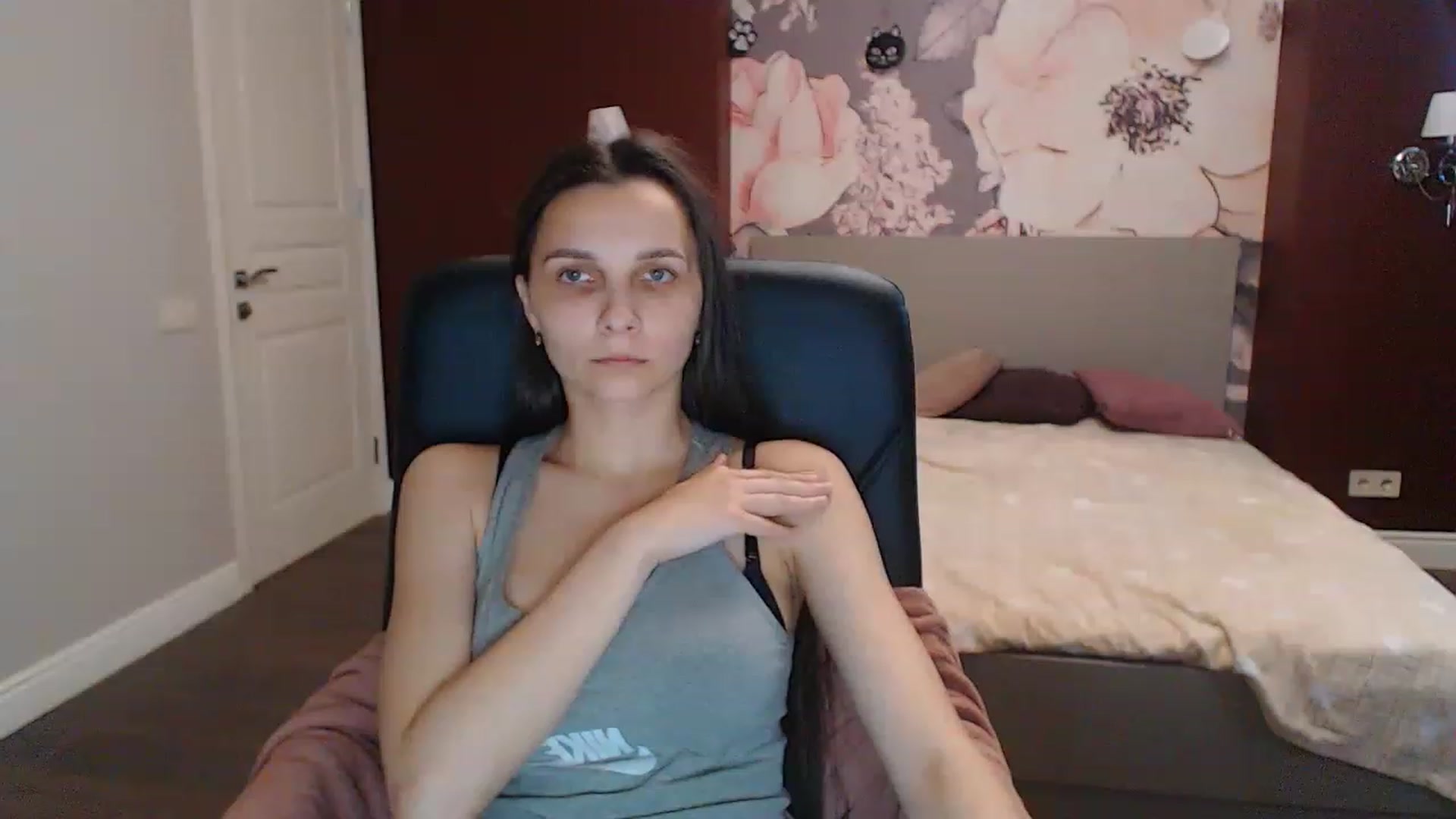 Gallery image thumbnail from Karina_Mils's myfreecams stream on, 06/10/2023, 15:25 image 3 of 20