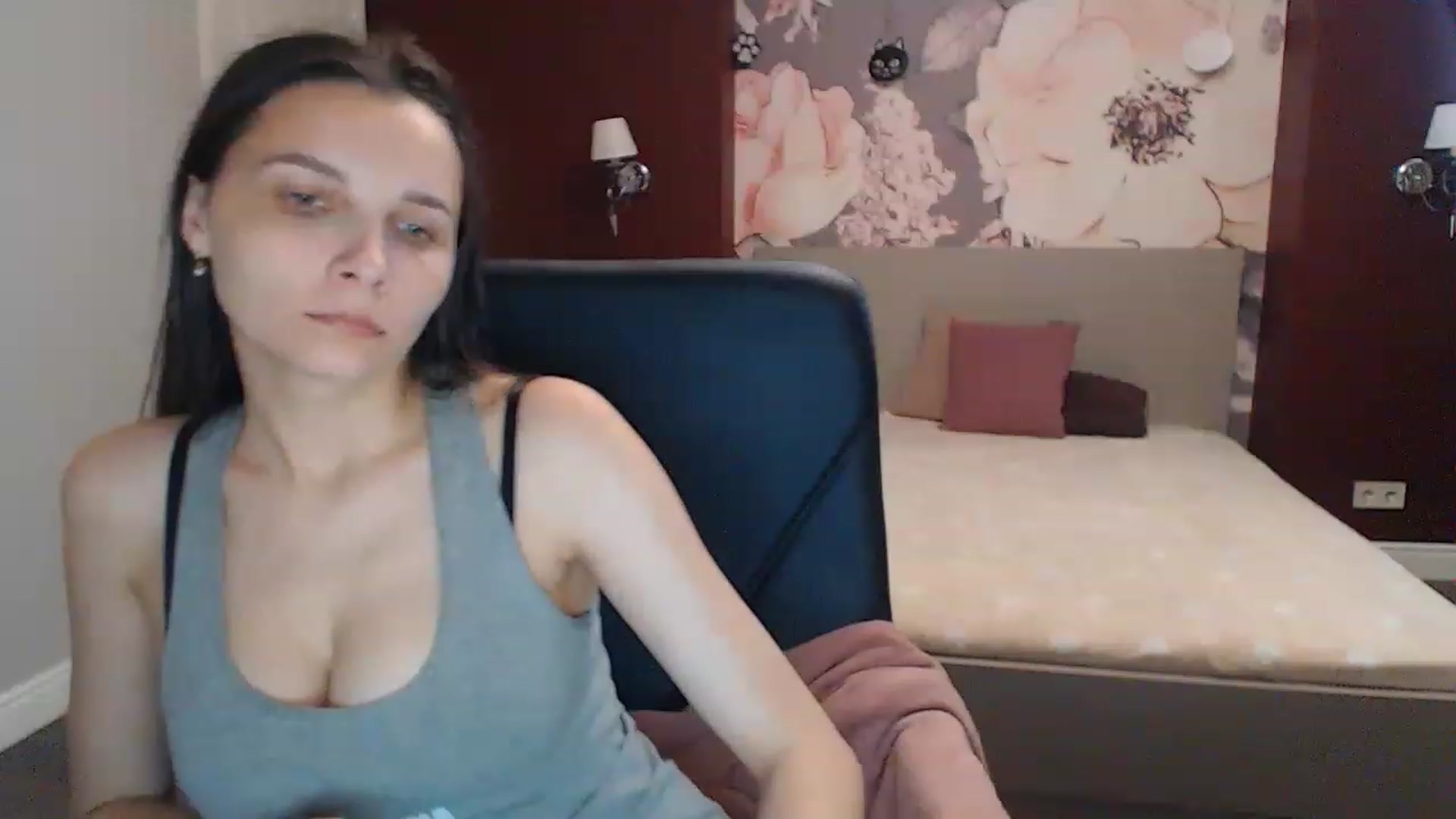 Gallery image thumbnail from Karina_Mils's myfreecams stream on, 06/11/2023, 13:34 image 18 of 20