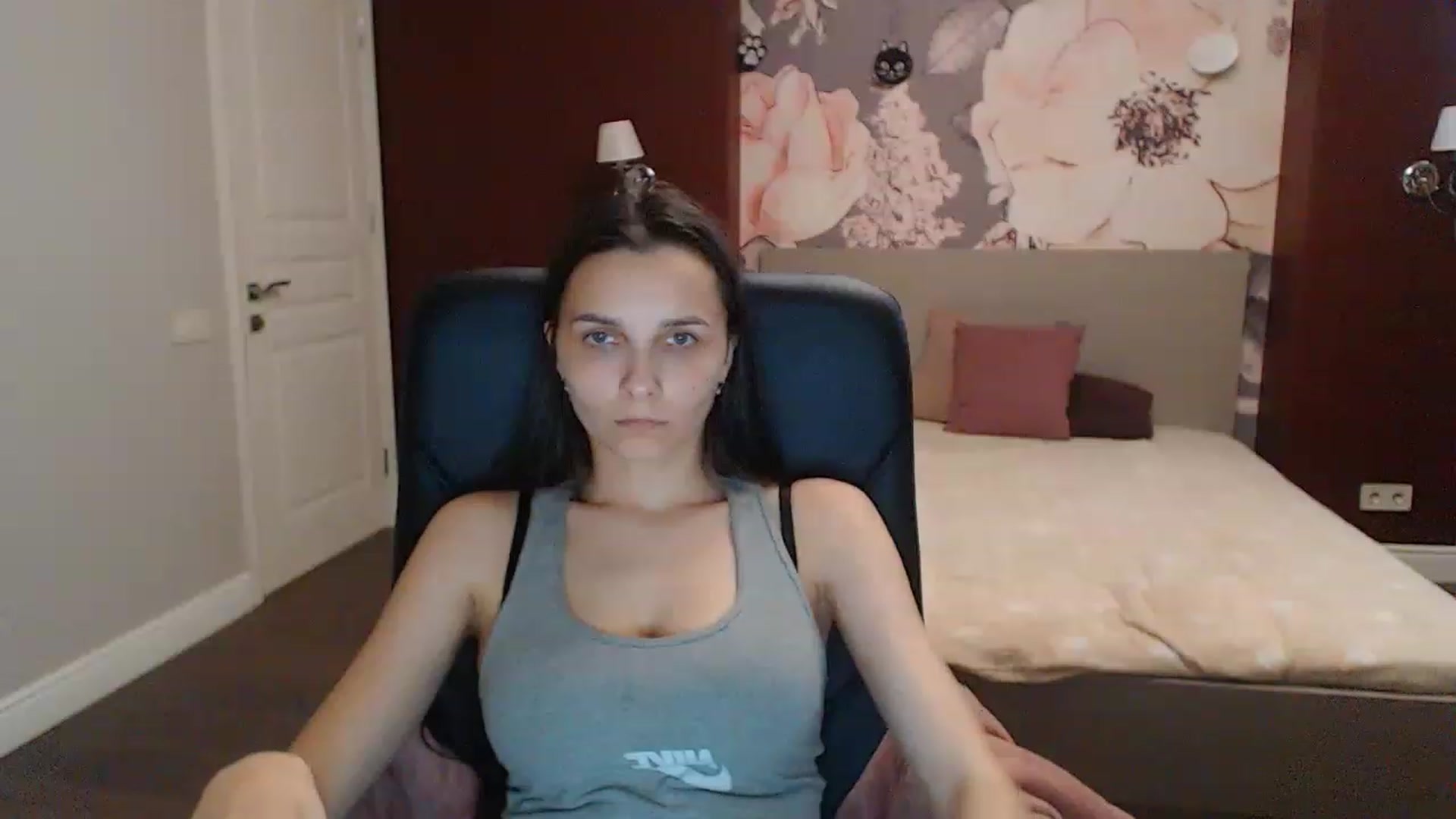 Gallery image thumbnail from Karina_Mils's myfreecams stream on, 06/11/2023, 15:45 image 17 of 20