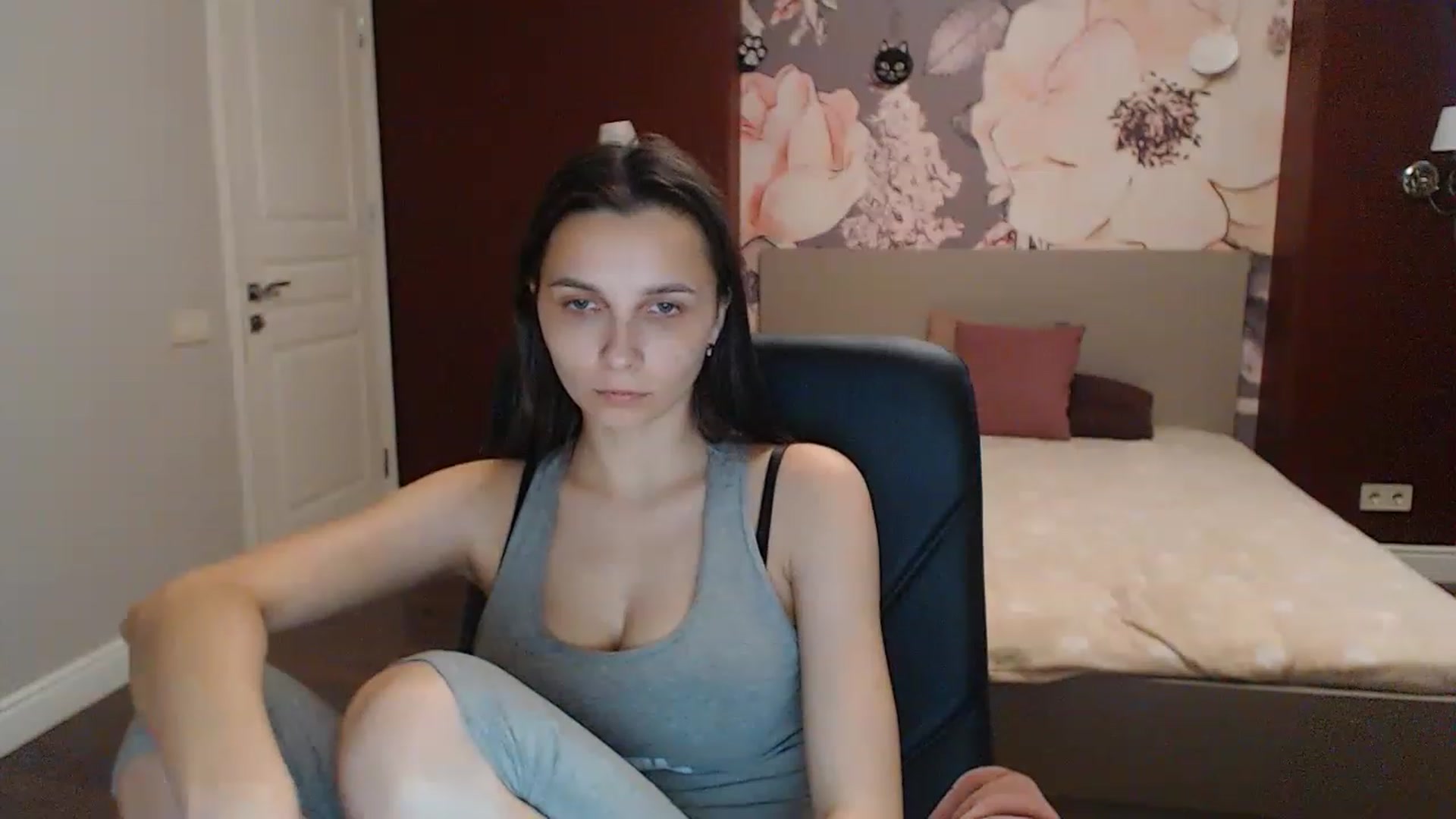Gallery image thumbnail from Karina_Mils's myfreecams stream on, 06/11/2023, 15:45 image 14 of 20