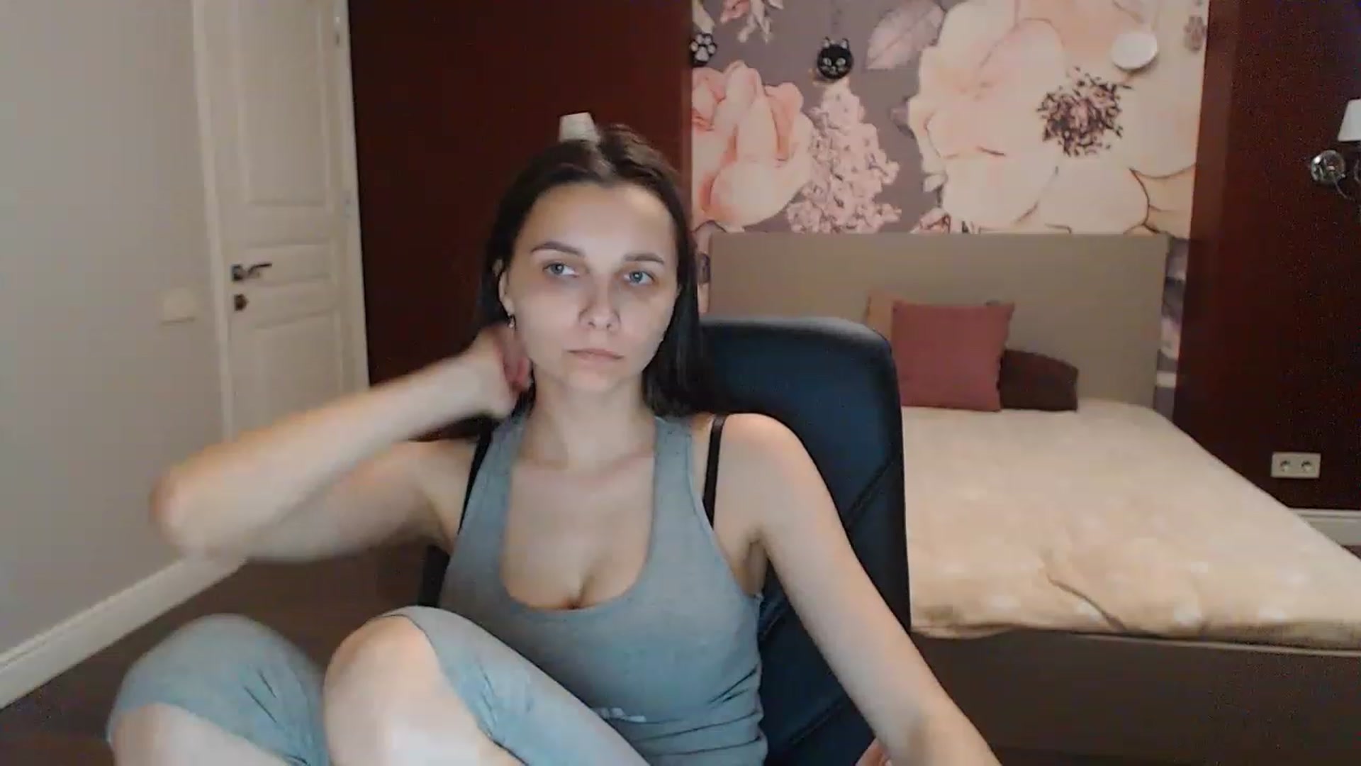 Gallery image thumbnail from Karina_Mils's myfreecams stream on, 06/11/2023, 15:45 image 13 of 20