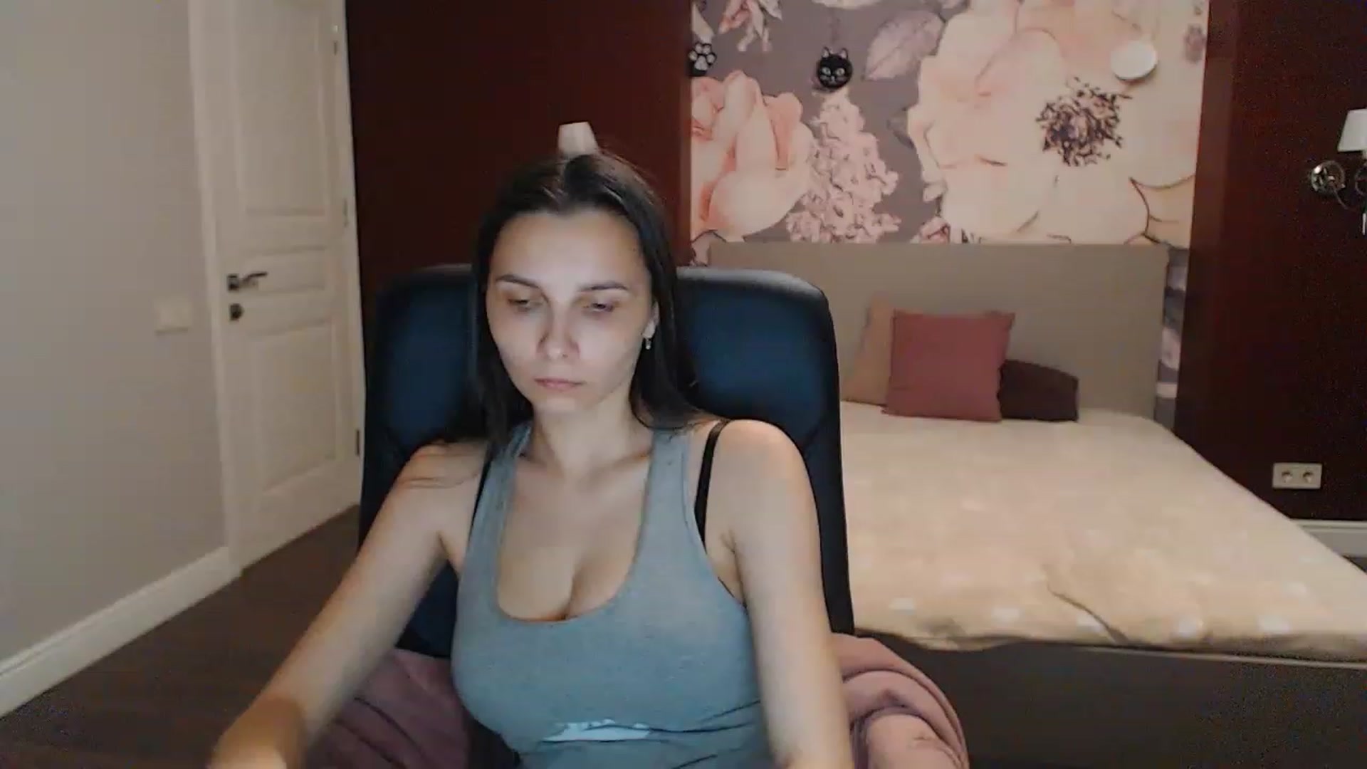 Gallery image thumbnail from Karina_Mils's myfreecams stream on, 06/11/2023, 15:45 image 3 of 20