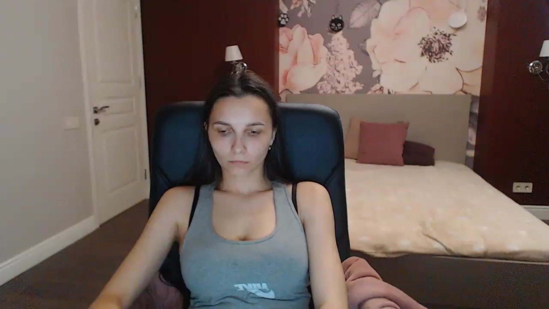 Gallery image thumbnail from Karina_Mils's myfreecams stream on, 06/11/2023, 15:45 image 19 of 20
